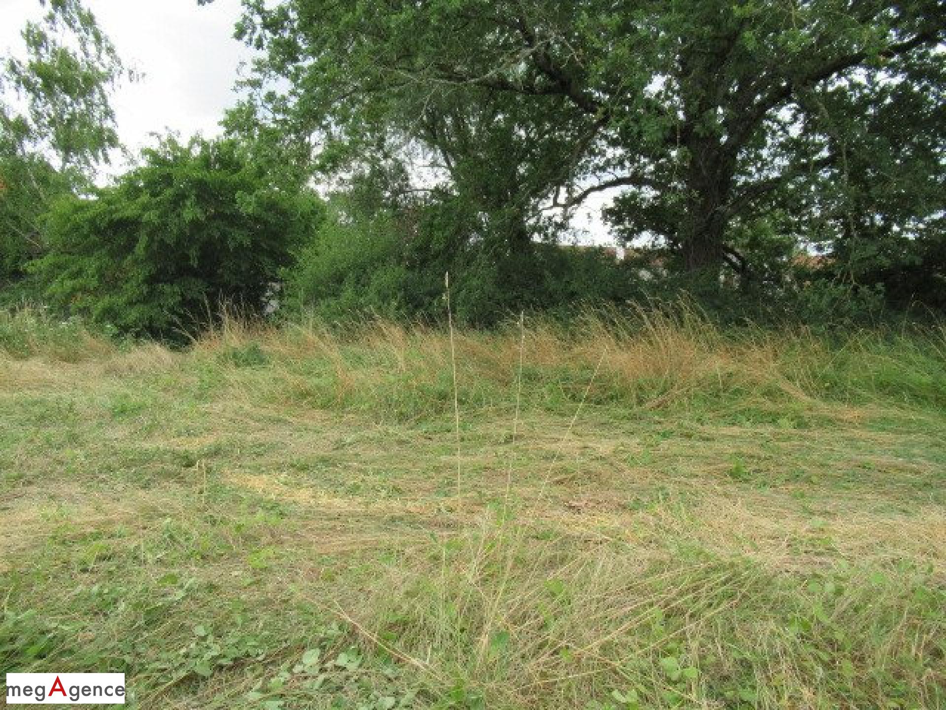 Terrain à VENDAT, 03110 - 1730m² · 47 000 €