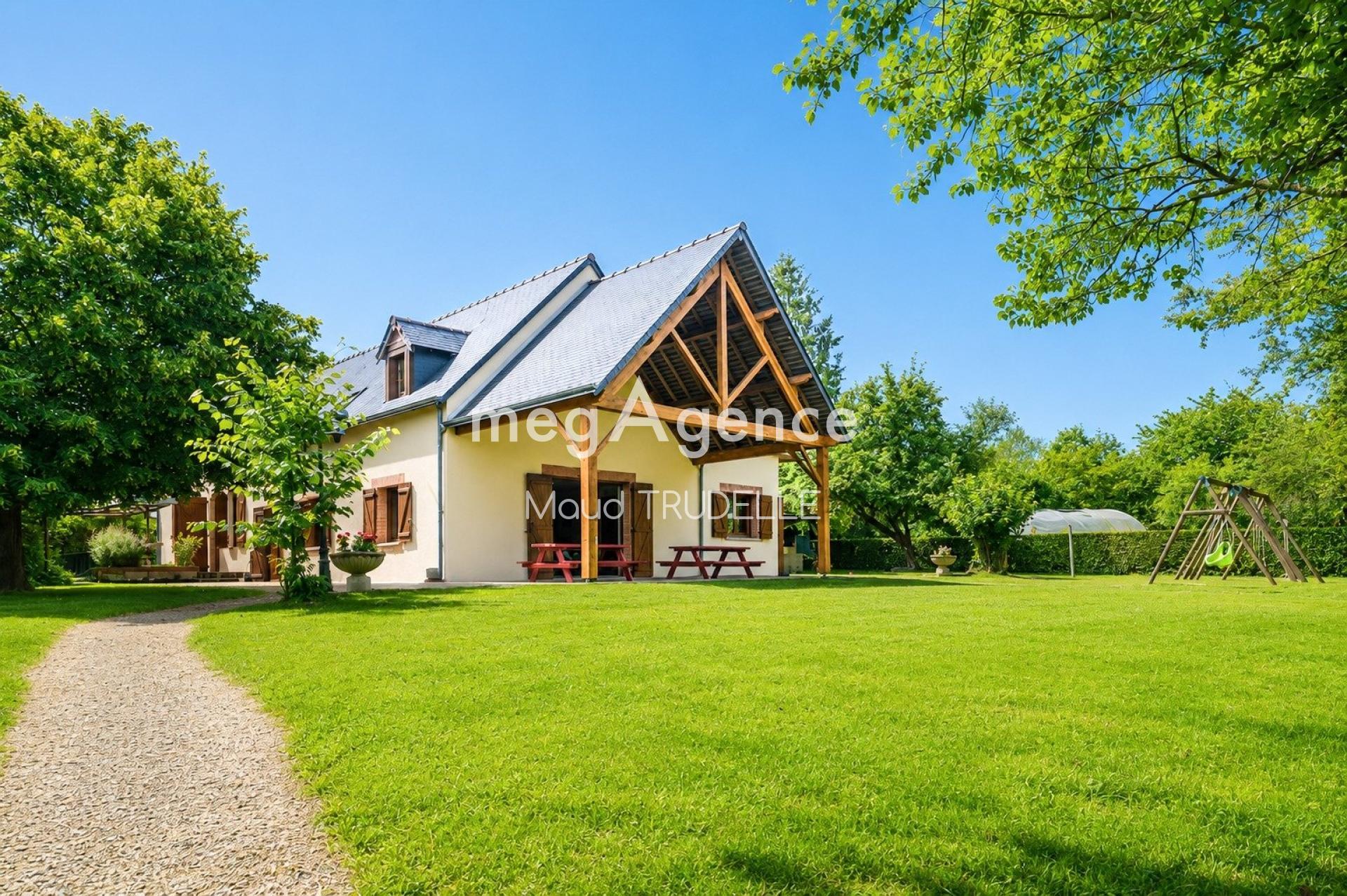 Achat : Immeuble à SAINT-SATURNIN, 72650 - 275m² — 3
