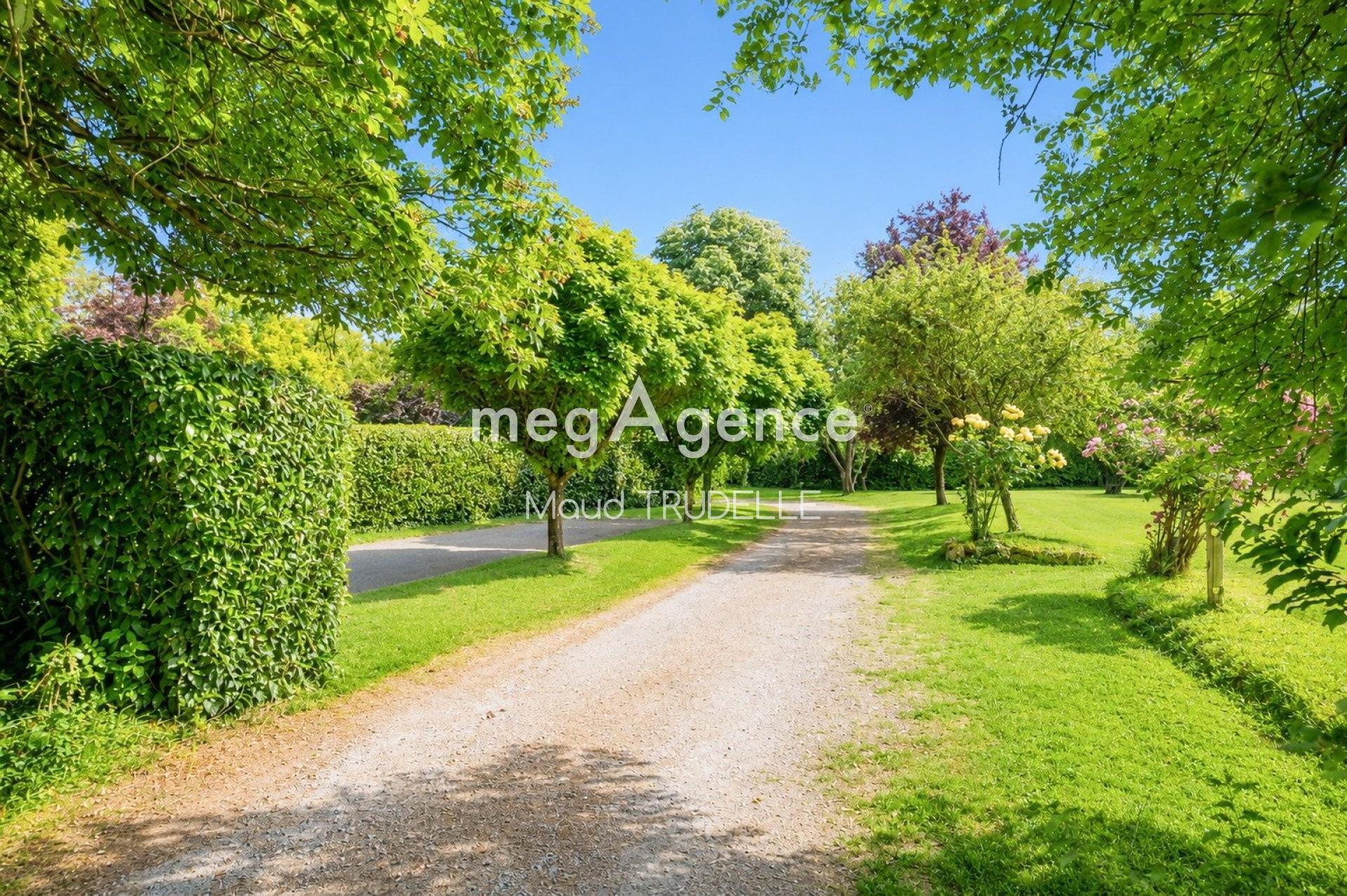 Achat : Immeuble à SAINT-SATURNIN, 72650 - 275m² — 2