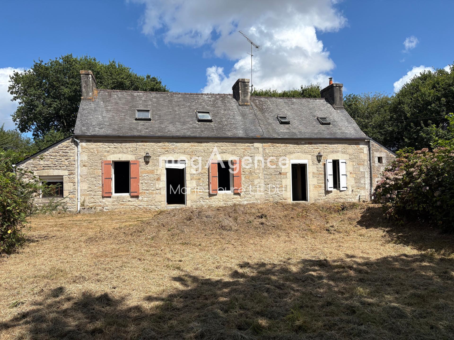 Maison 7 pièces 122 m² · à Guerlesquin · 122 m² · 96 000 €