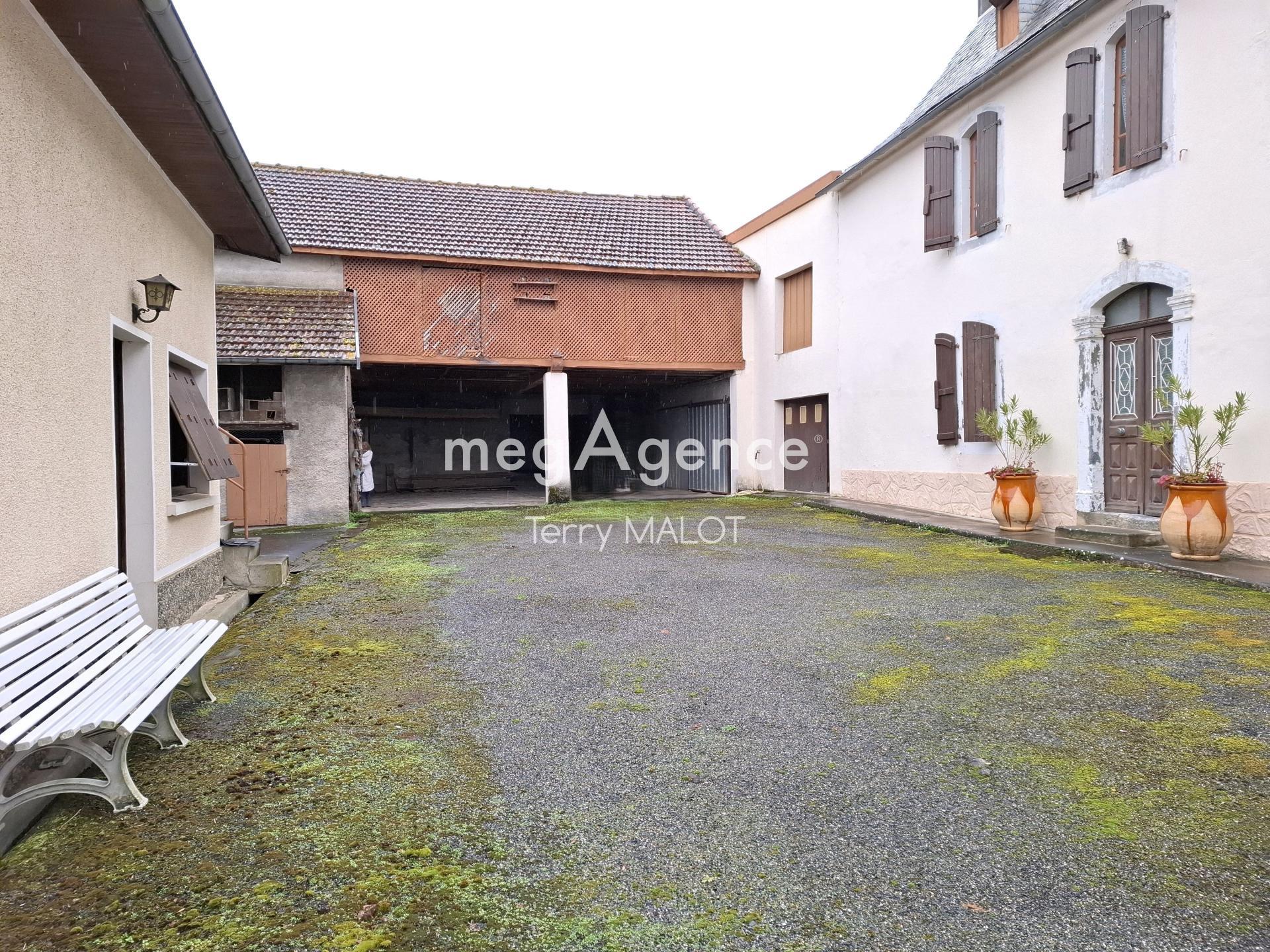 Maison 7 pièces 113 m² · à Avezac-Prat-Lahitte · 113 m² · 240 000 €