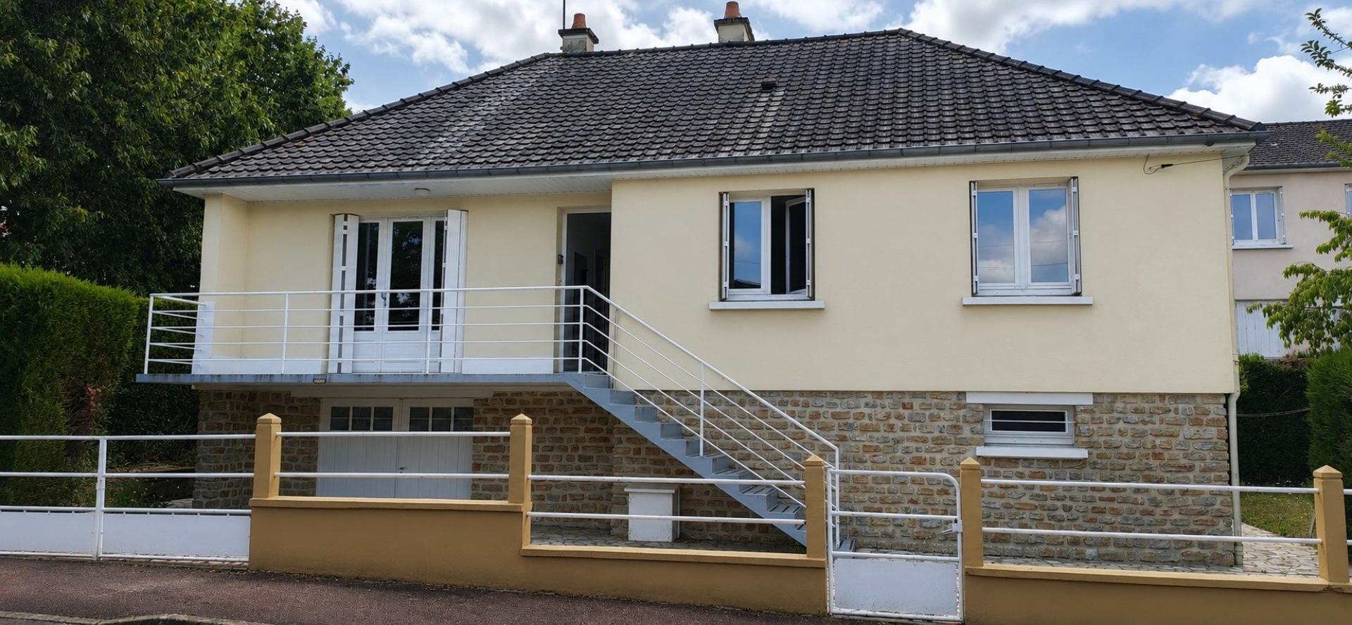Maison 4 pièces 92 m² · à Sable-sur-Sarthe · 92 m² · 163 000 €