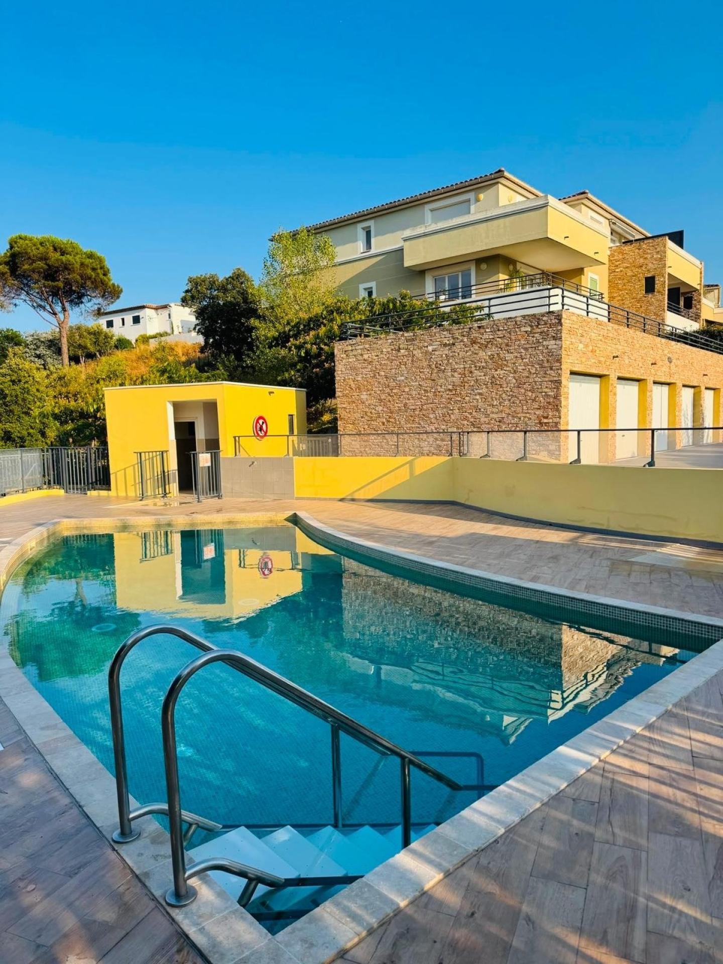 Appartement 2 pièces 41 m² · à Sainte-Maxime · 41 m² · 259 000 €