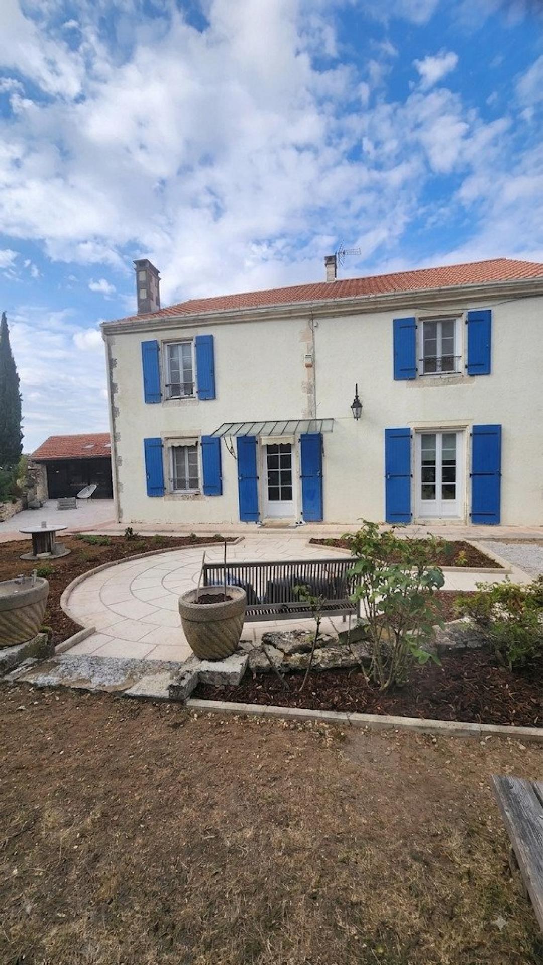 Maison 7 pièces 269 m² · à La Devise · 269 m² · 530 000 €