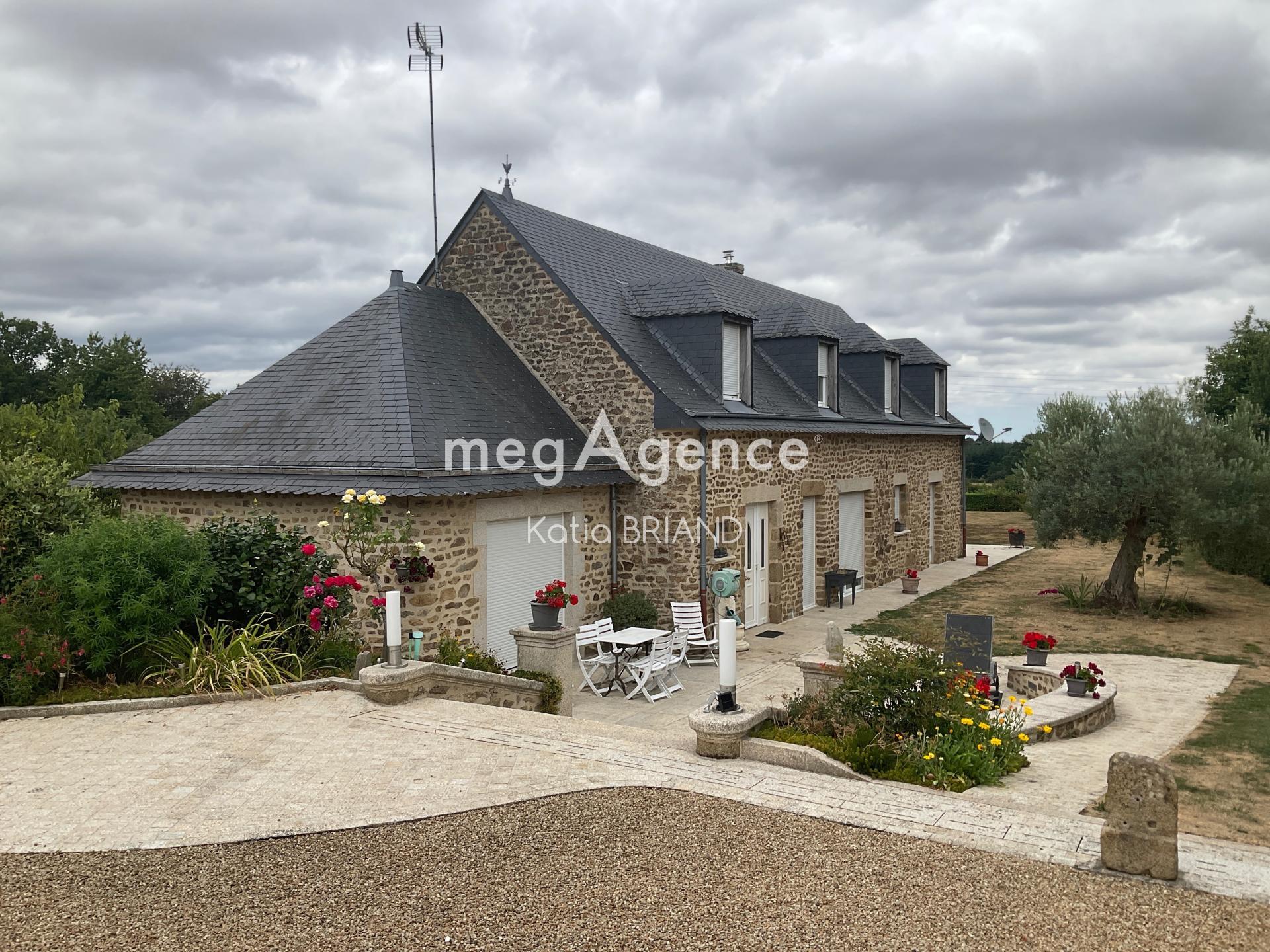 Maison 6 pièces 155 m² · à Saint-Thomas-de-Courceriers · 155 m² · 336 000 €