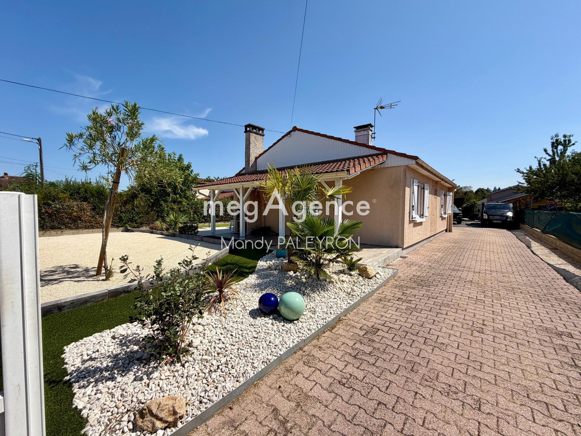 Maison 5 pièces 111 m² · à Saint-Romain-de-Jalionas · 111 m² · 335 000 €