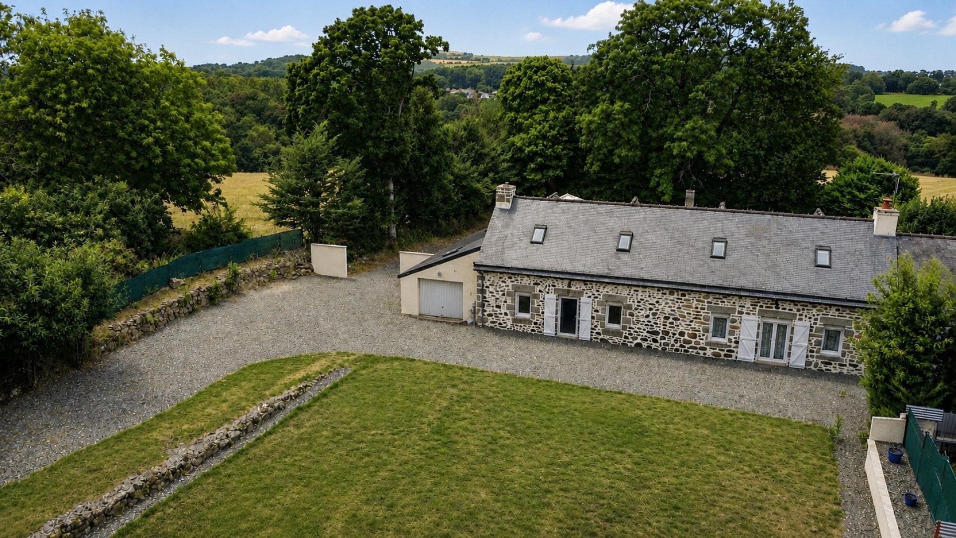 Maison 5 pièces 122 m² · à Treglamus · 122 m² · 328 000 €