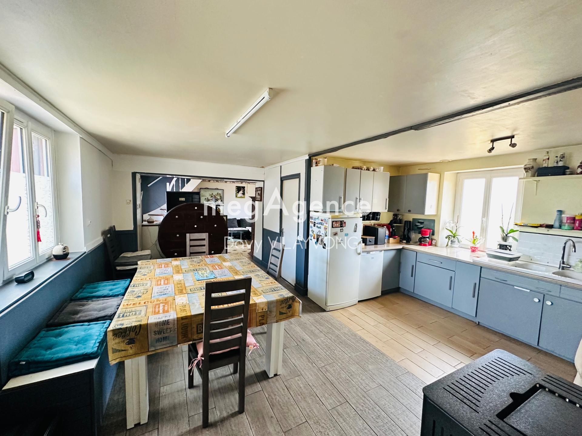 Maison 6 pièces 95 m² · à Argentonnay · 95 m² · 118 000 €