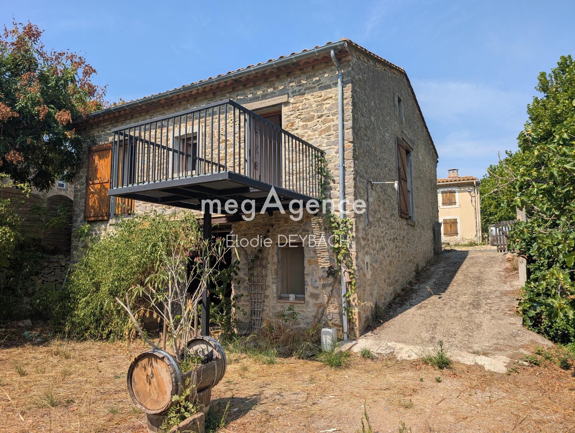 Maison 3 pièces 65 m² · à Saint-Pierre-des-Champs · 65 m² · 128 000 €