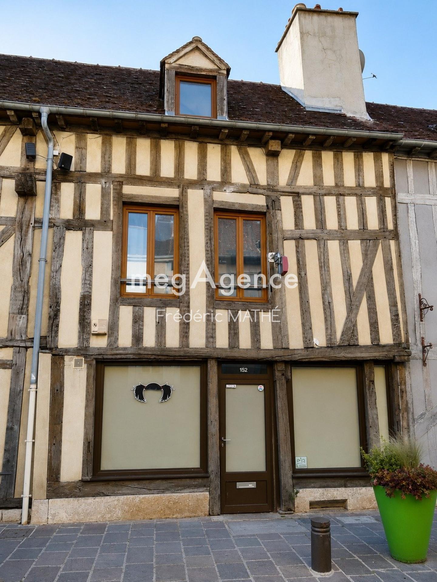 Immeuble 81 m² · à Bar-sur-Seine · 81 m² · 93 000 €