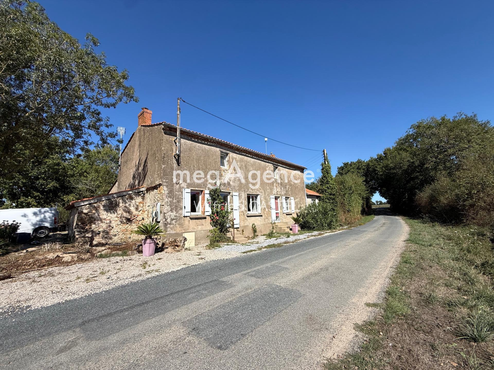 Achat : Maison à Les Achards, 85150 - 6 pièces 160m² — 2