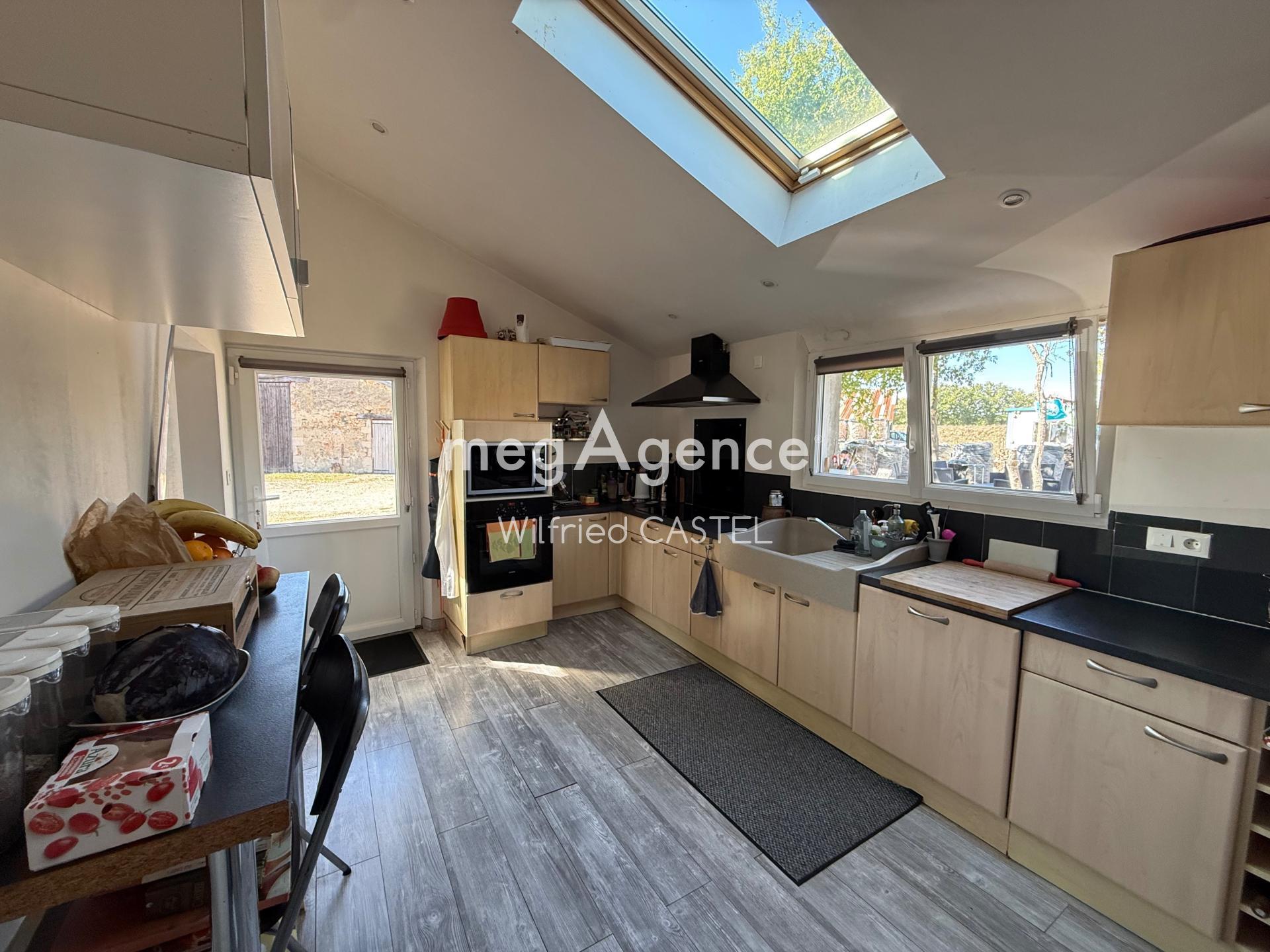Achat : Maison à Les Achards, 85150 - 6 pièces 160m² — 3