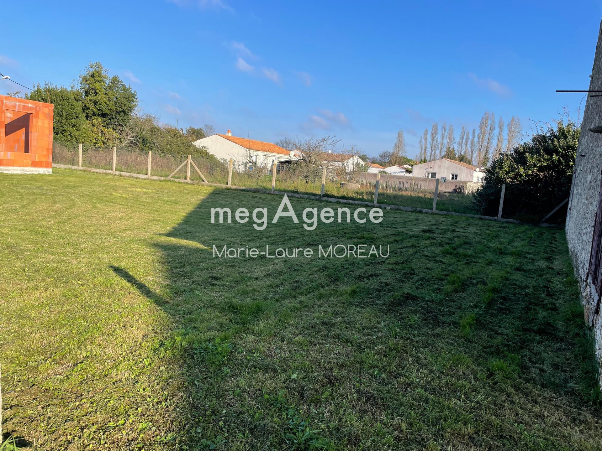 Terrain à LE CHATEAU-D'OLERON, 17480 - 477m² · 105 000 €