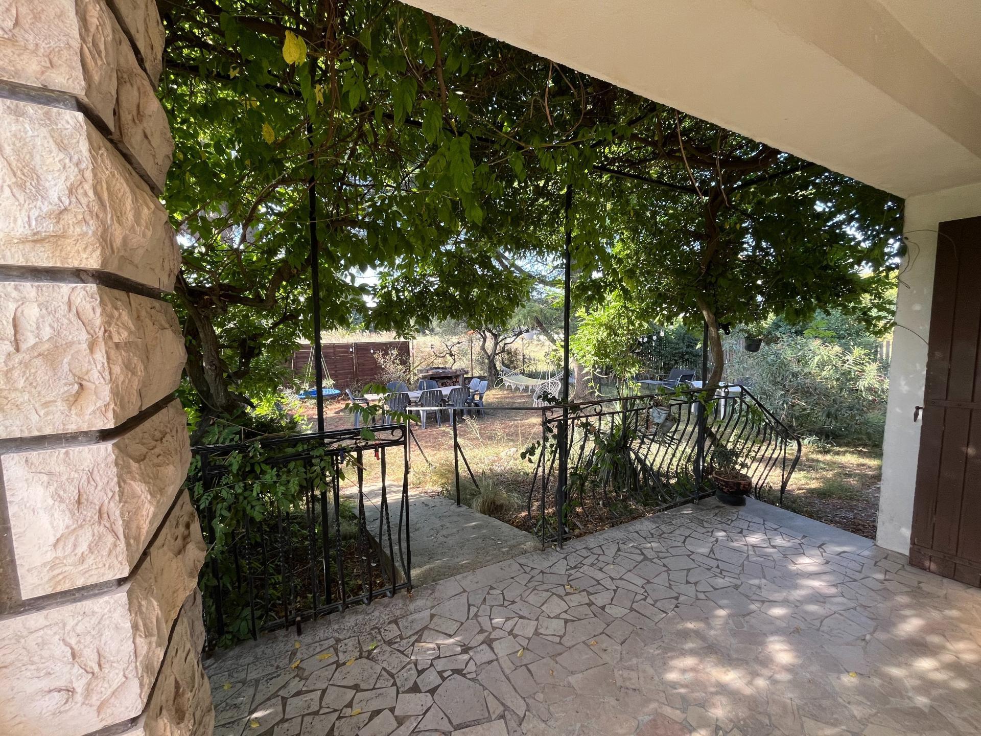 Maison 4 pièces 93 m² · à Roquemaure · 93 m² · 280 000 €