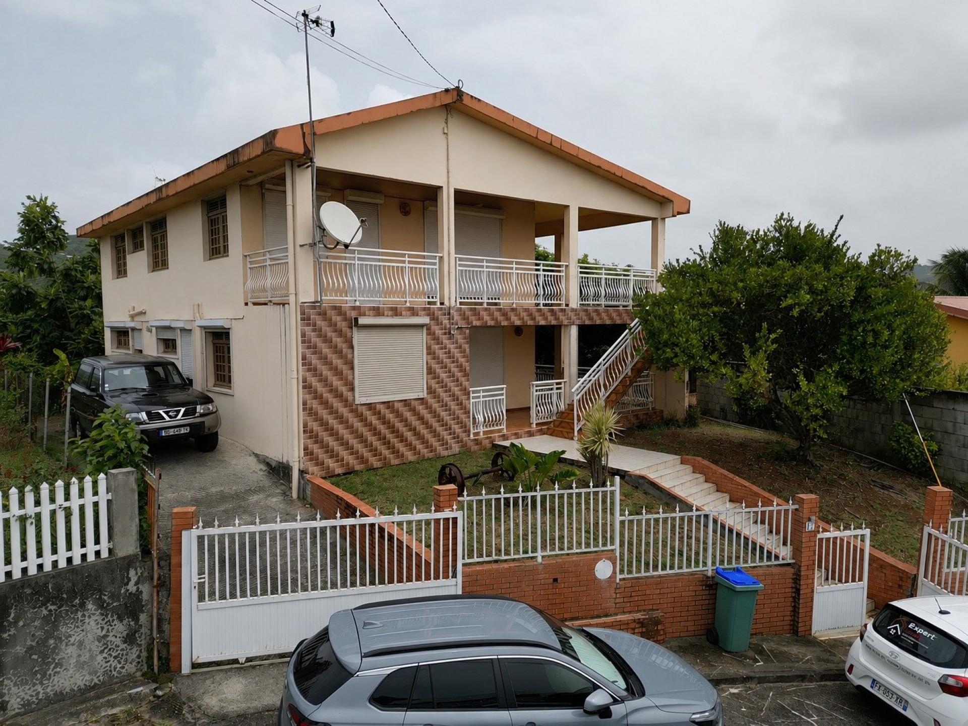 Maison 9 pièces 170 m² · à Le Robert · 170 m² · 391 579 €