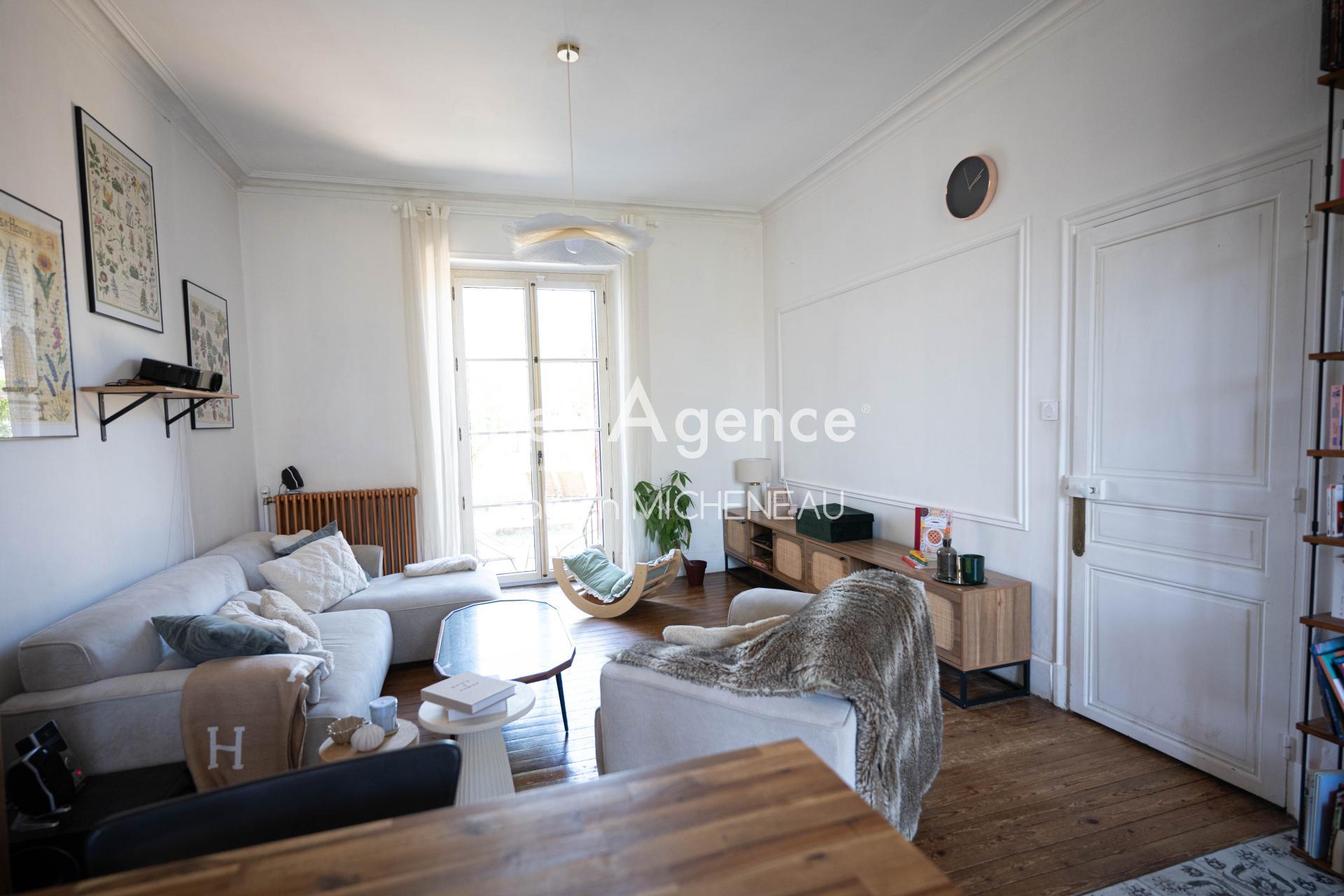 Maison de Maître - Le May sur Evre - 202 m2 - 4 chambres