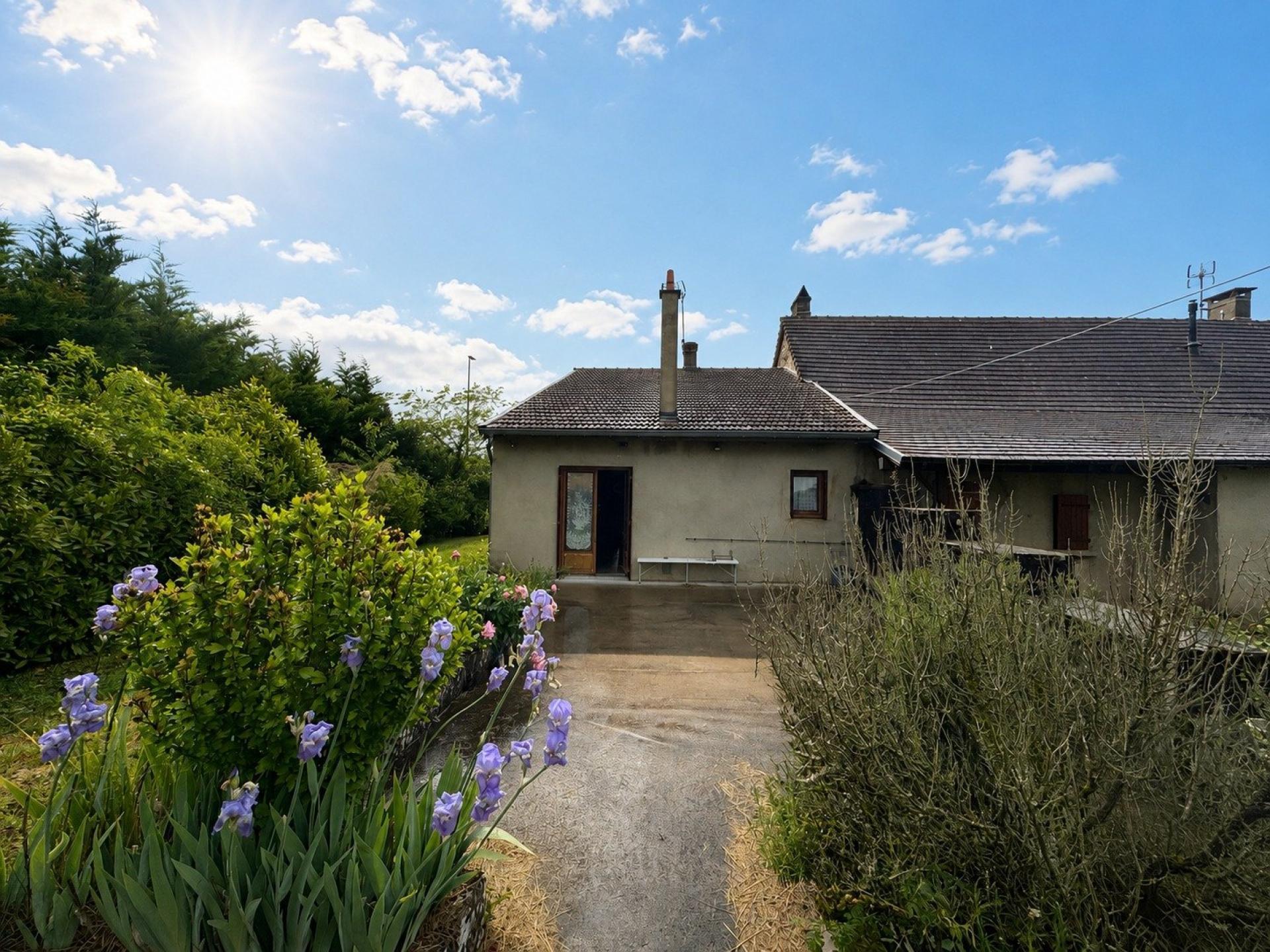Maison 4 pièces 68 m² · à La Genete · 68 m² · 92 000 €