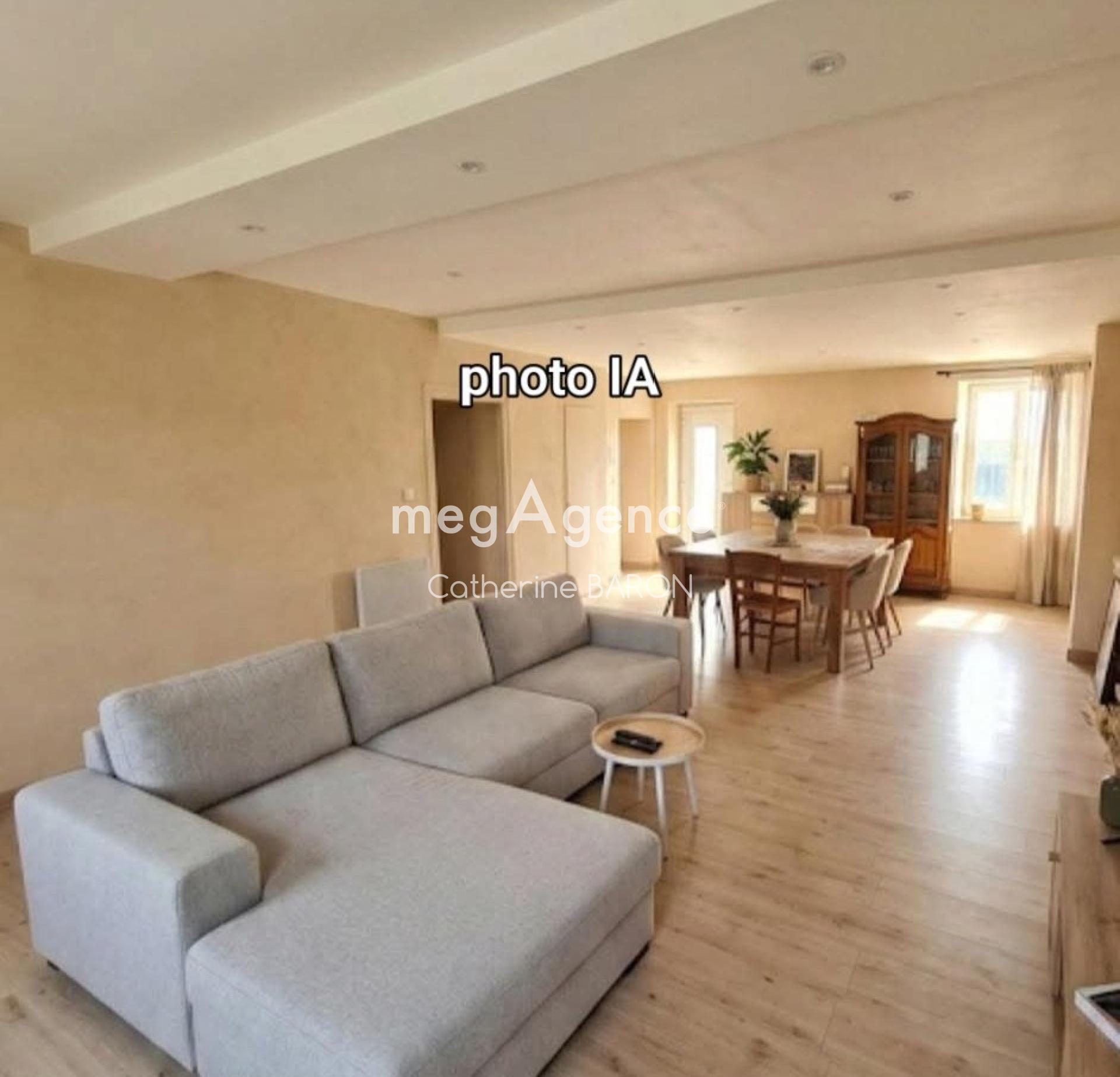Maison 8 pièces 120 m² · à Matha · 120 m² · 60 000 €