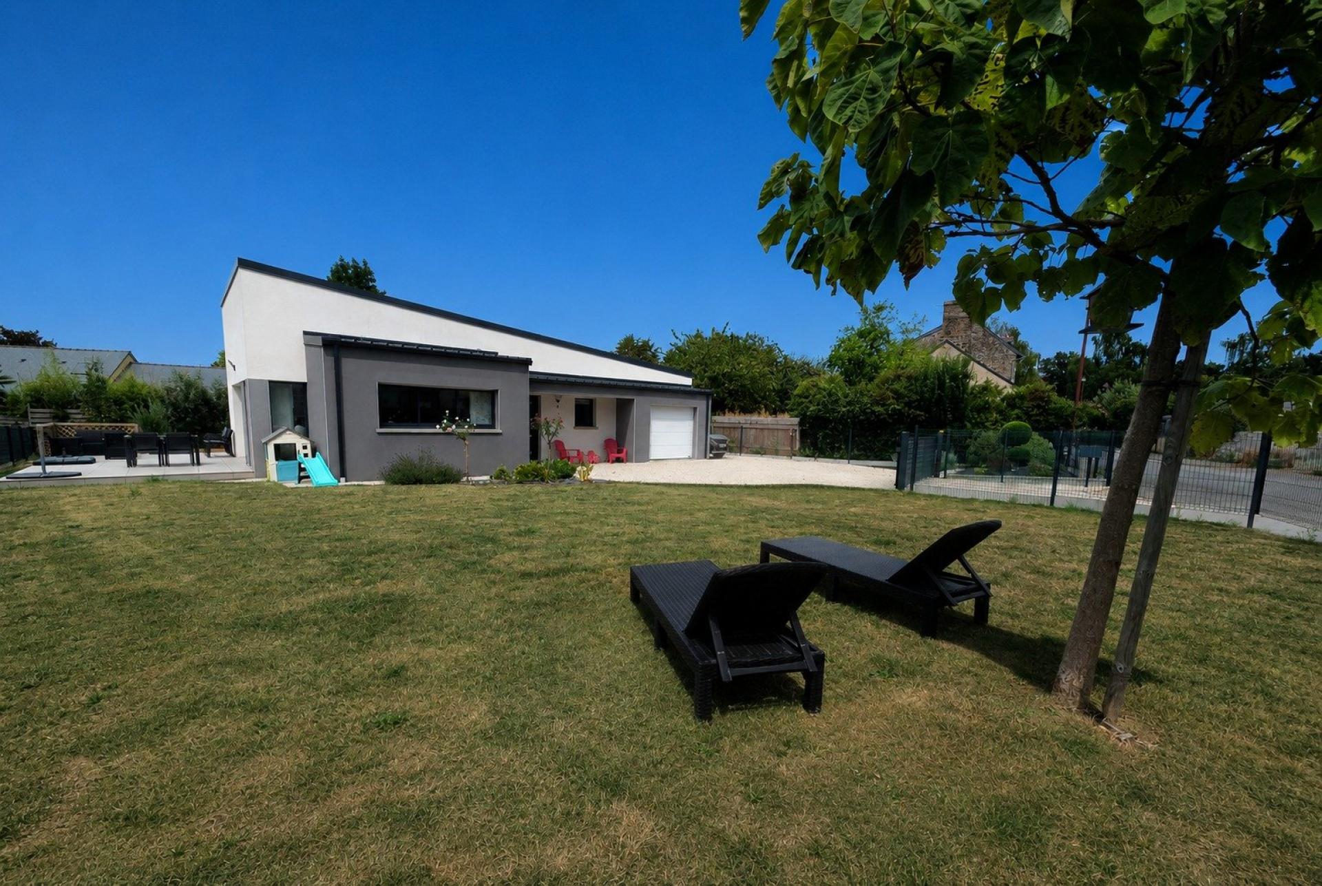 Maison 4 pièces 111 m² · à Parce · 111 m² · 263 500 €