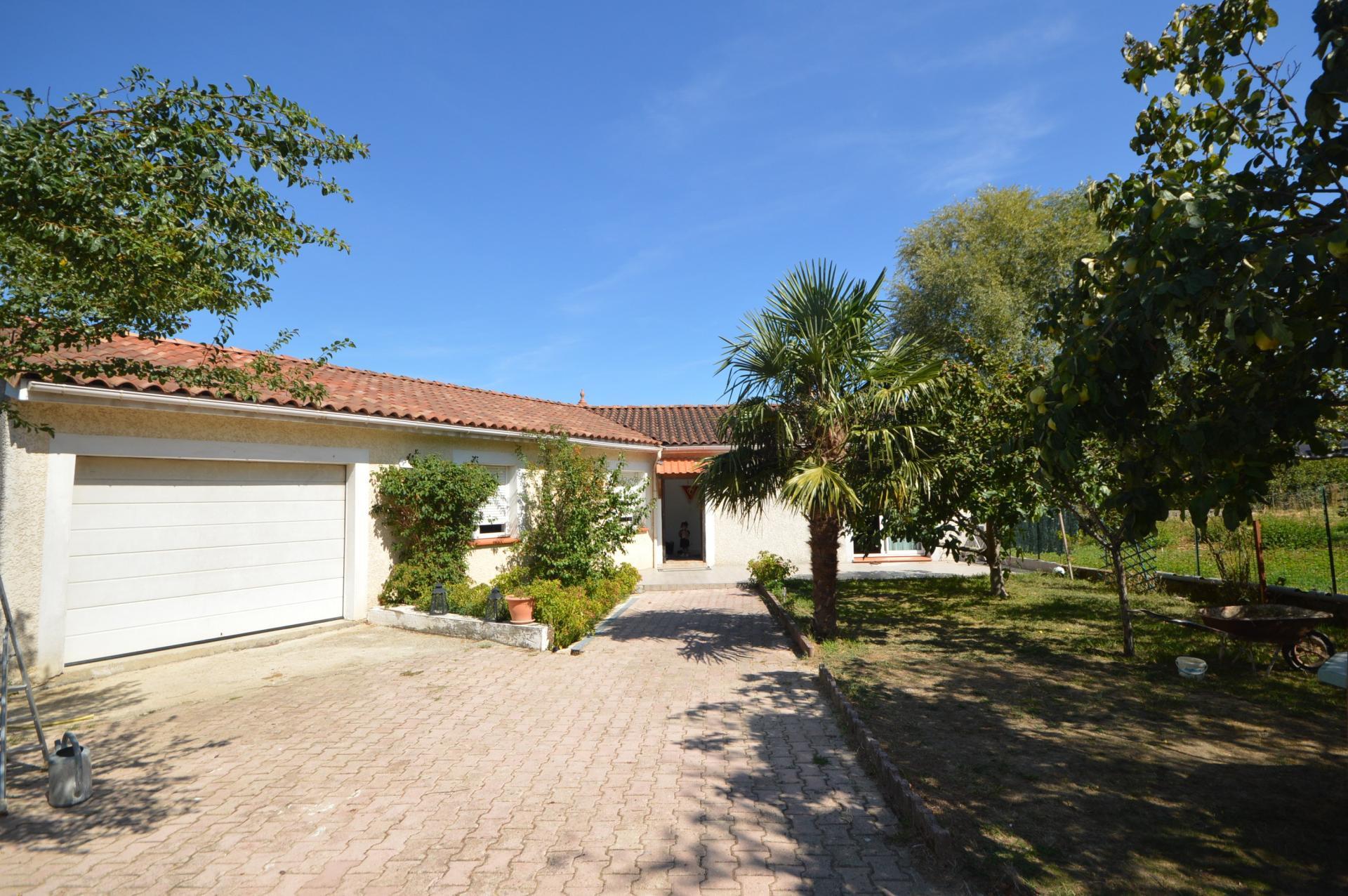 Maison 5 pièces 118 m² · à Aussillon · 118 m² · 185 000 €