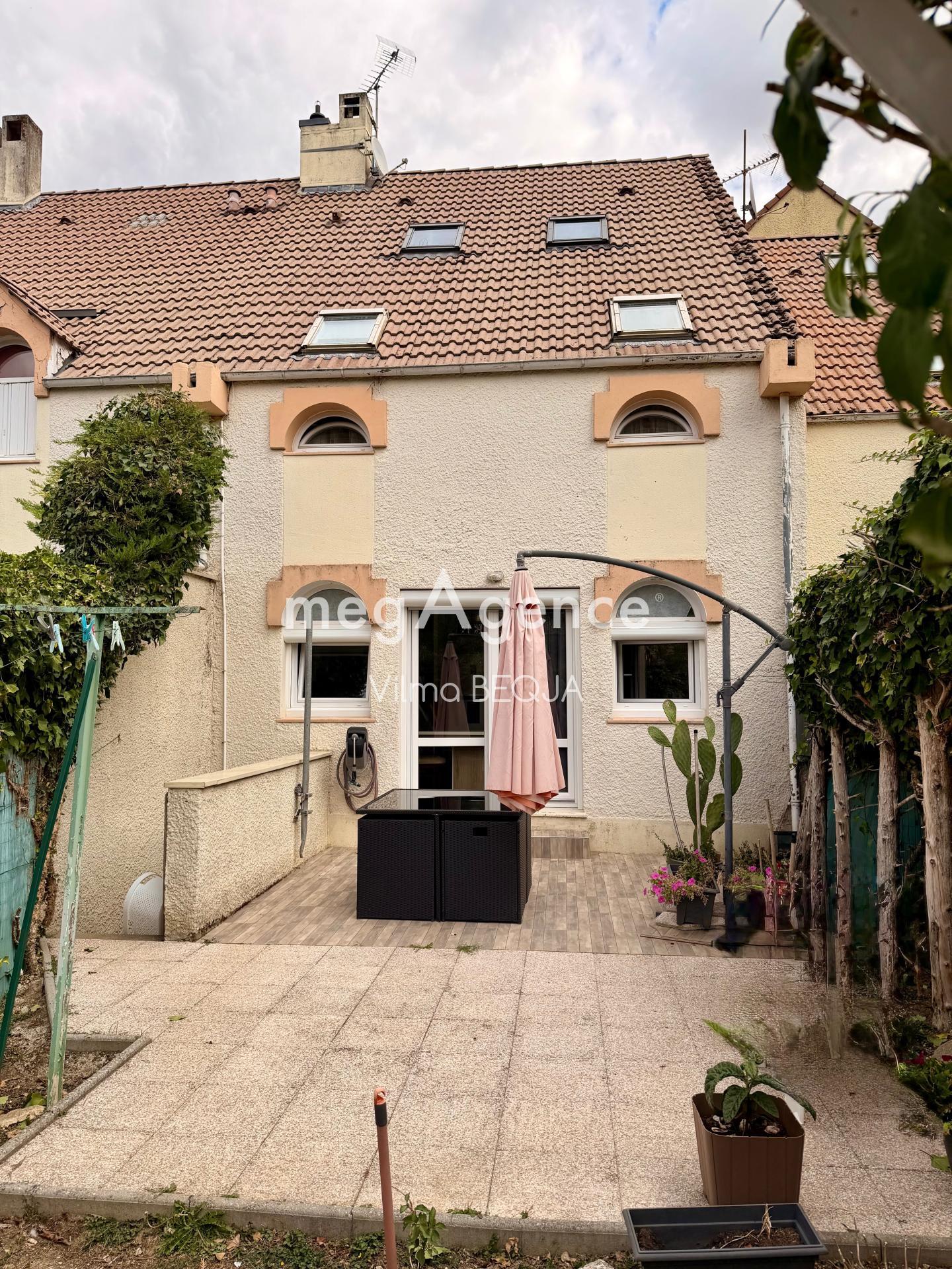 Maison 7 pièces 121 m² · à Paron · 121 m² · 189 000 €