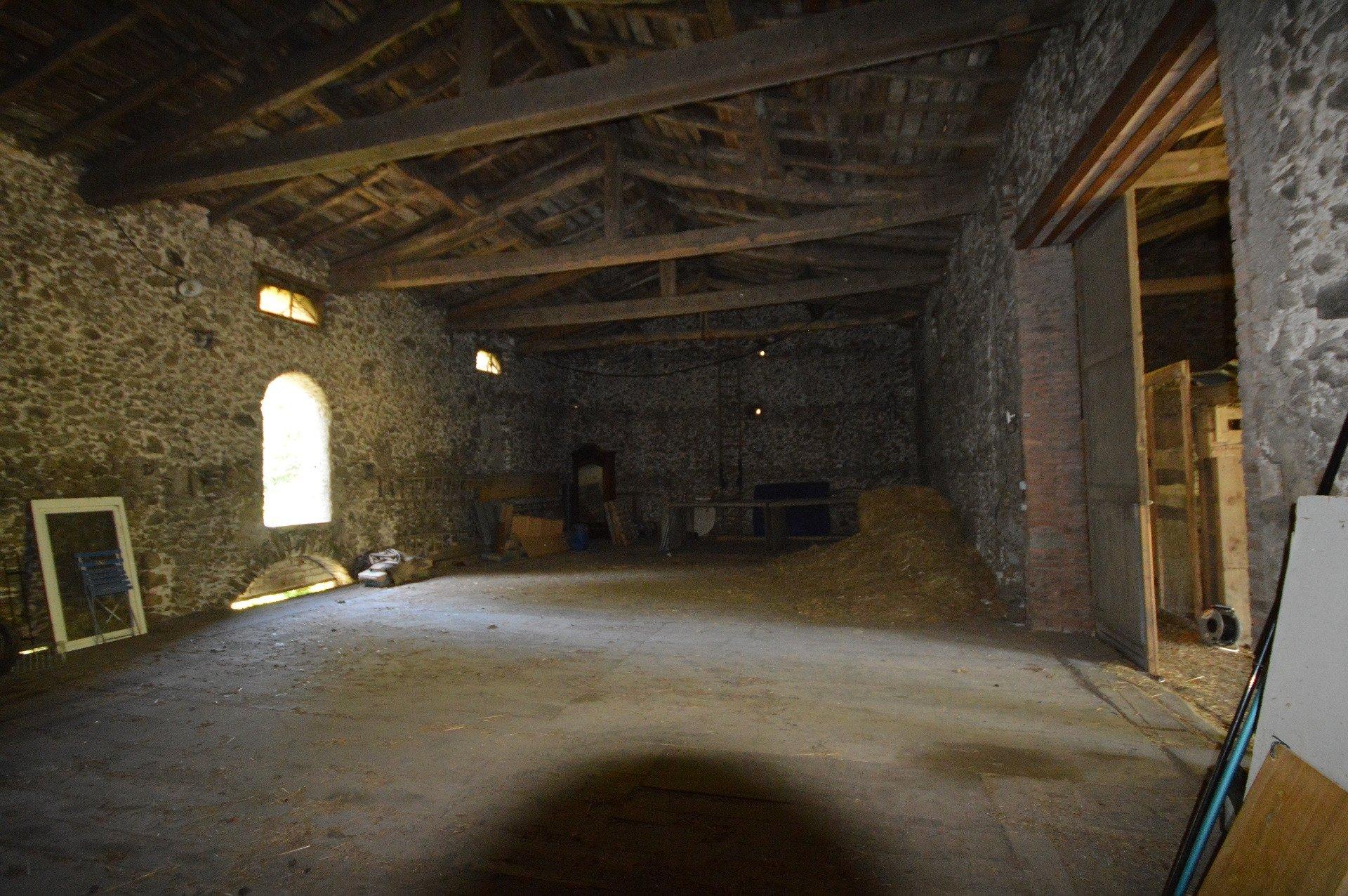 Achat : Maison à AIGUEFONDE, 81200 - 11 pièces 80m² — 11