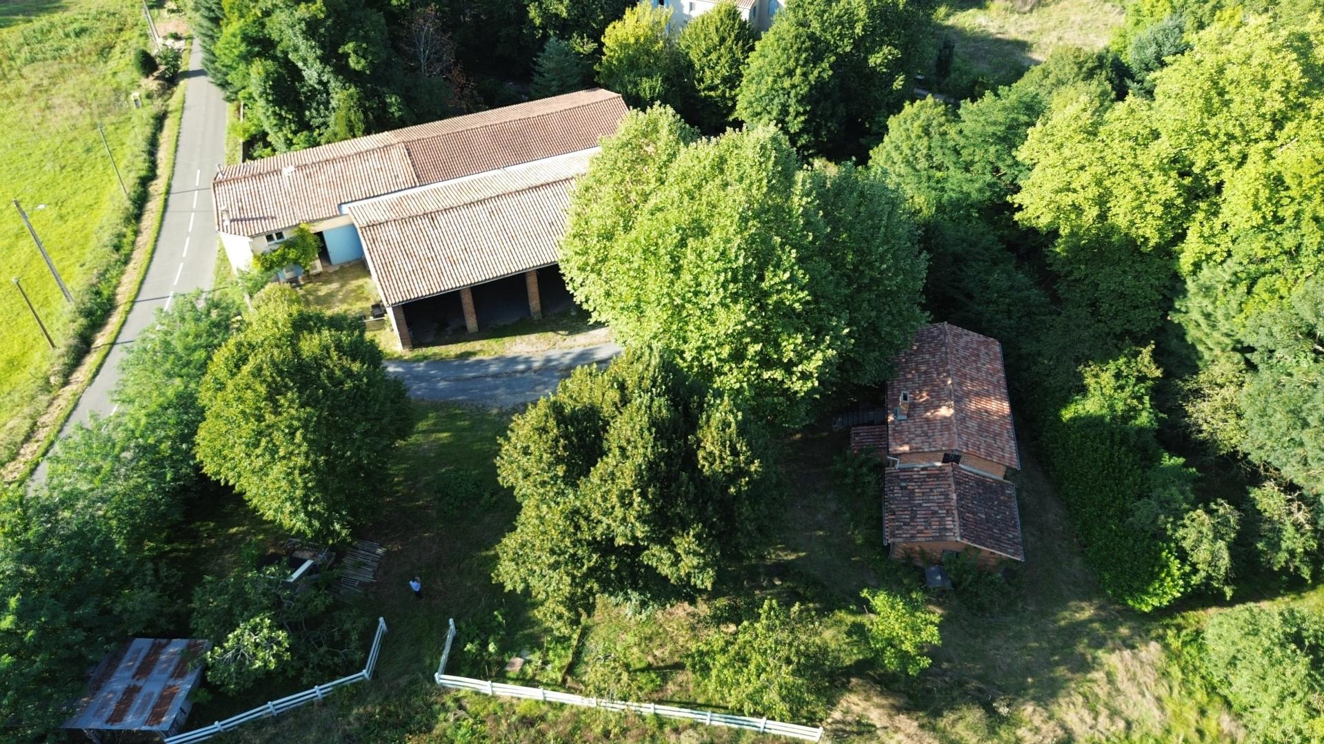 Achat : Maison à AIGUEFONDE, 81200 - 11 pièces 80m² — 6