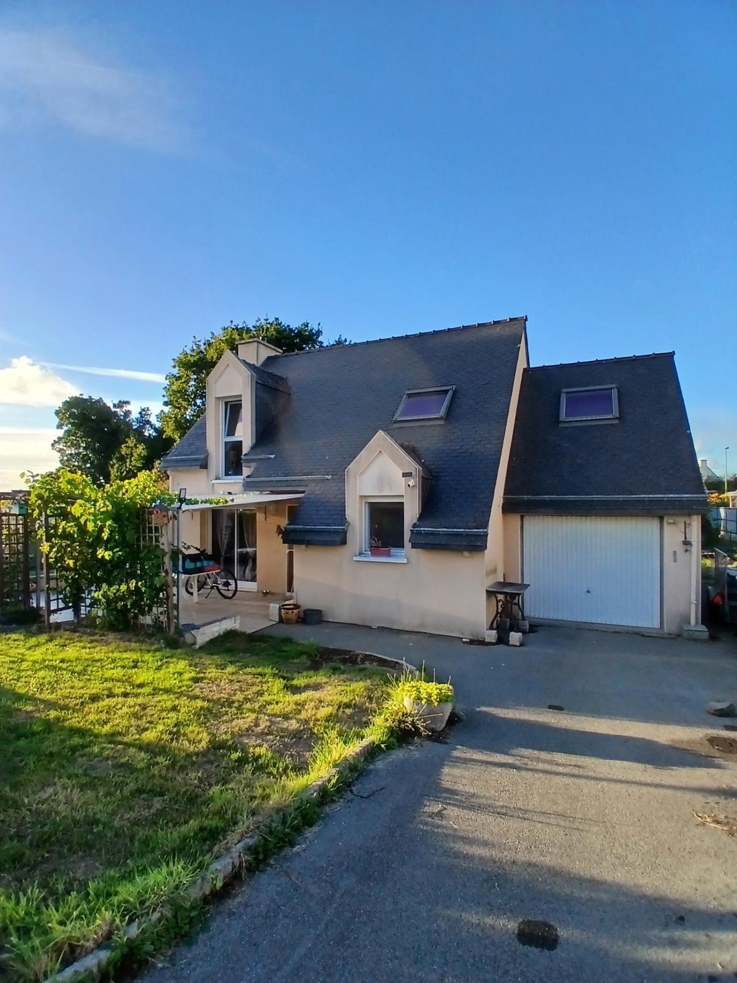Maison 5 pièces 86 m² · à Belle-Isle-en-Terre · 86 m² · 232 000 €