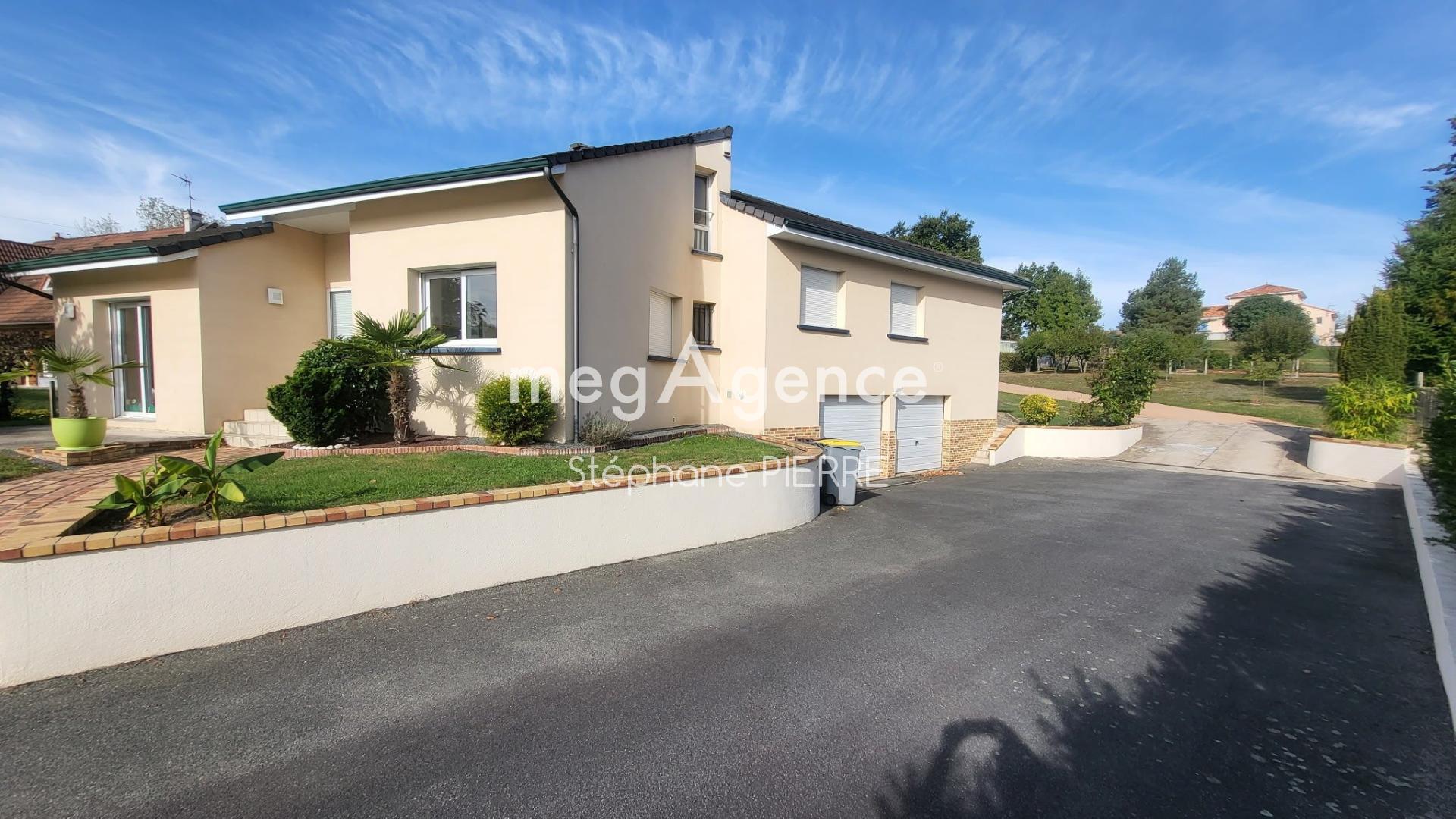 Maison 7 pièces 166 m² · à Domerat · 166 m² · 290 000 €