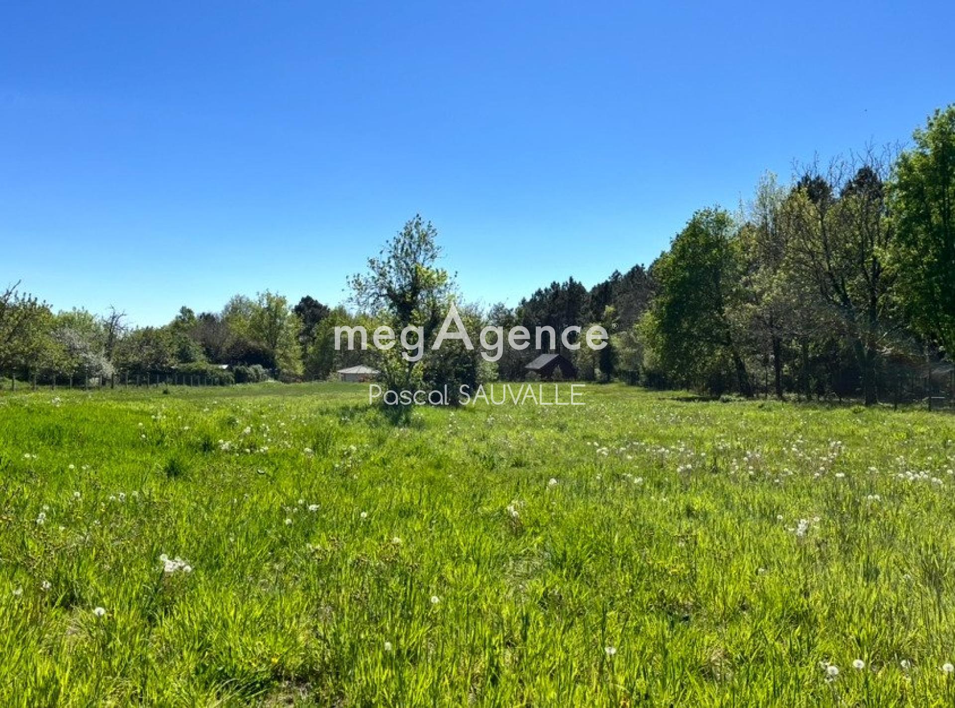 Terrain à chanterac, 24190 - 2400m² · à Chantérac · 35 000 €