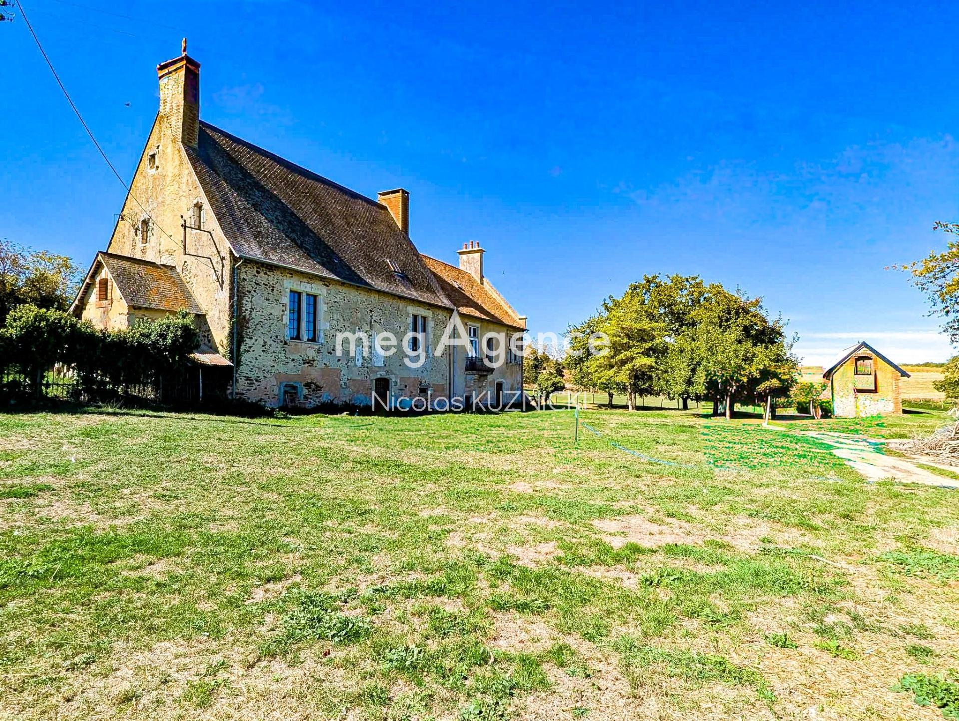 Maison 9 pièces 200 m² · à Yvré-le-Pôlin · 200 m² · 286 000 €