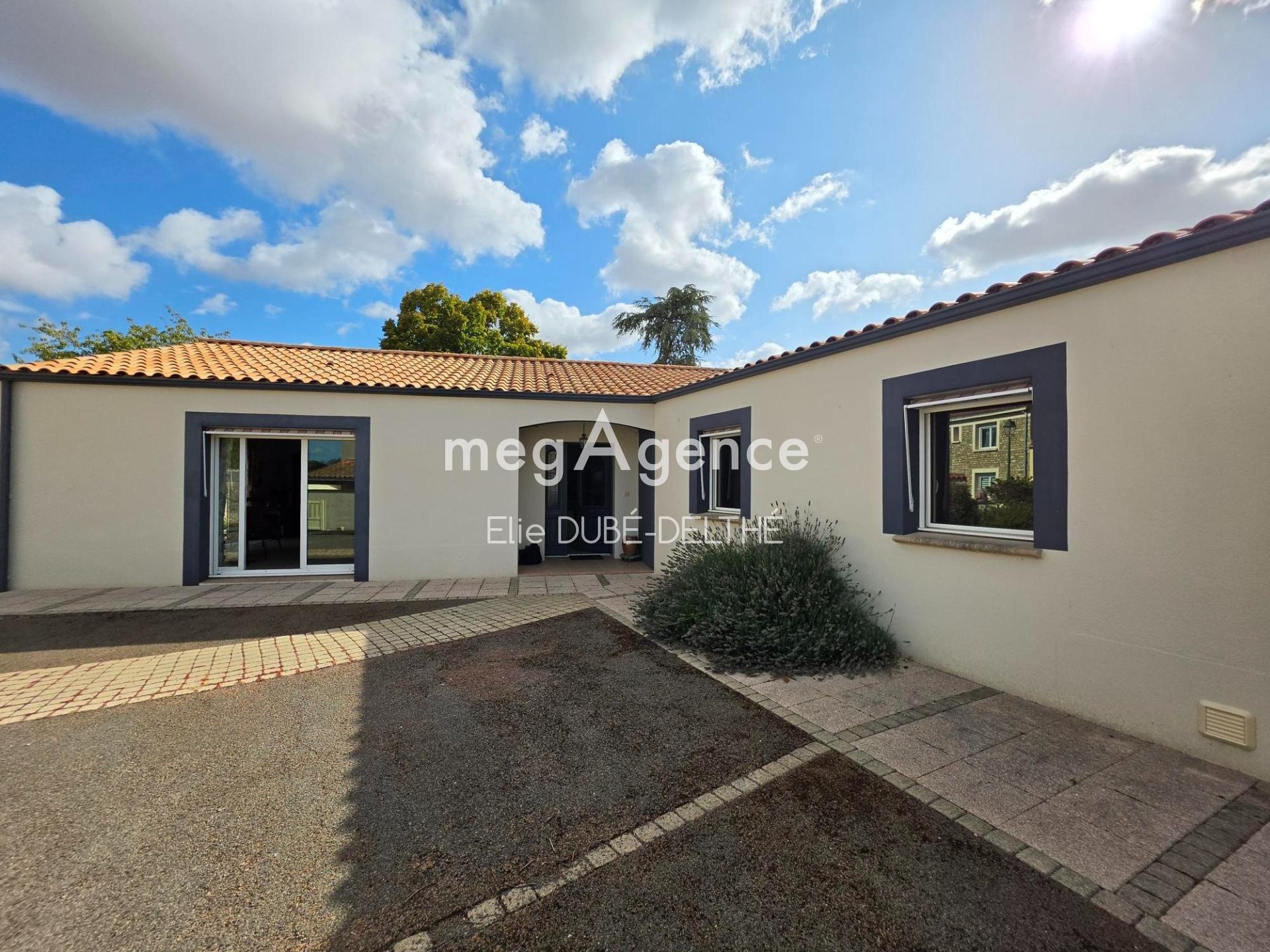Maison 6 pièces 158 m² · à Sainte-Hermine · 158 m² · 316 000 €