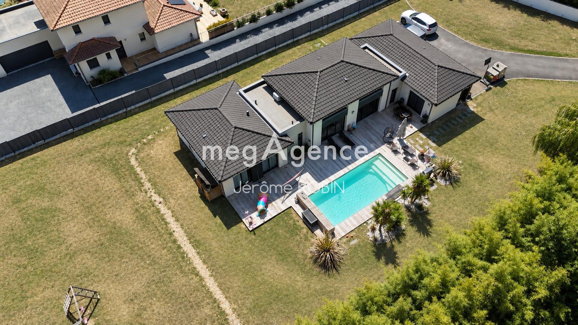 Maison 6 pièces 150 m² · à Sainte-Eulalie · 150 m² · 785 000 €