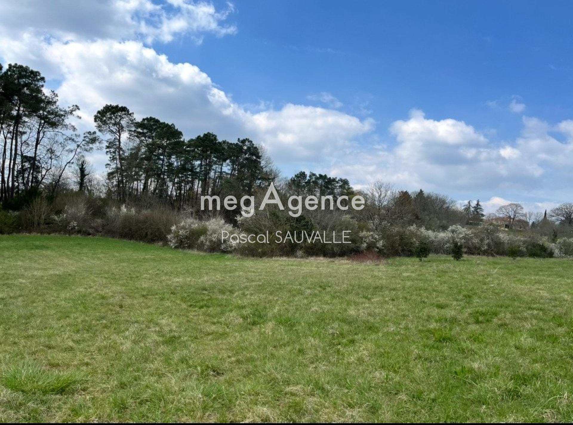Terrain à montagnac-la-crempse, 24140 - 3221m² · 21 000 €