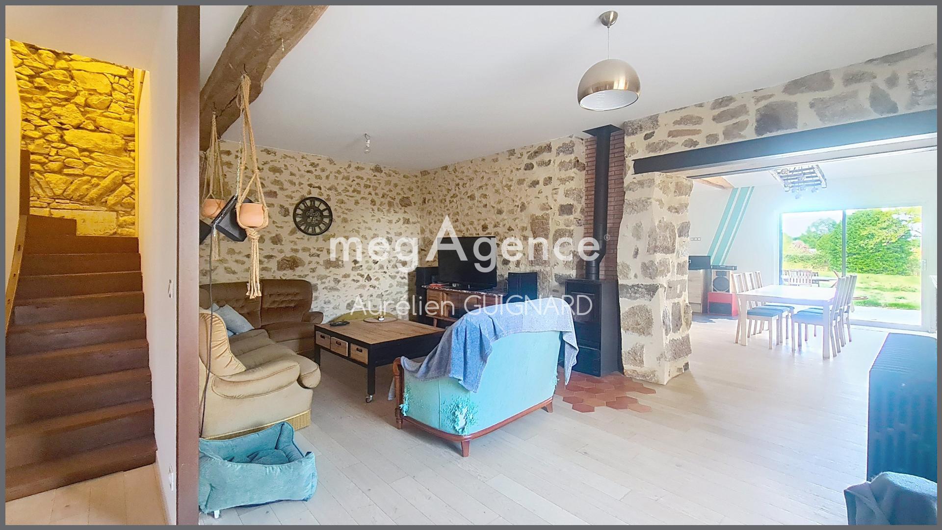 Maison 10 pièces 161 m² · à Bressuire · 161 m² · 248 900 €