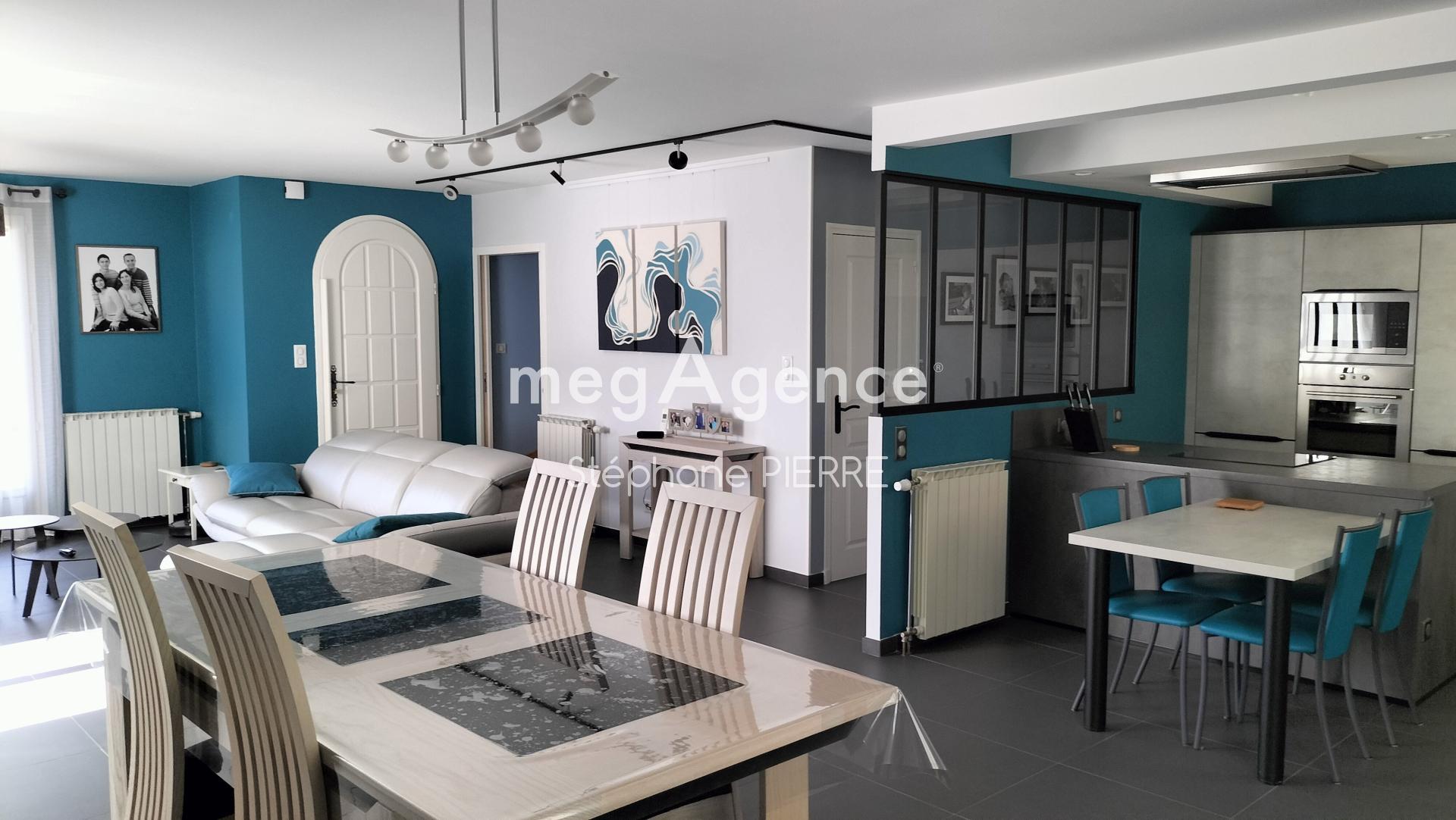Maison 8 pièces 160 m² · à Domerat · 160 m² · 295 000 €
