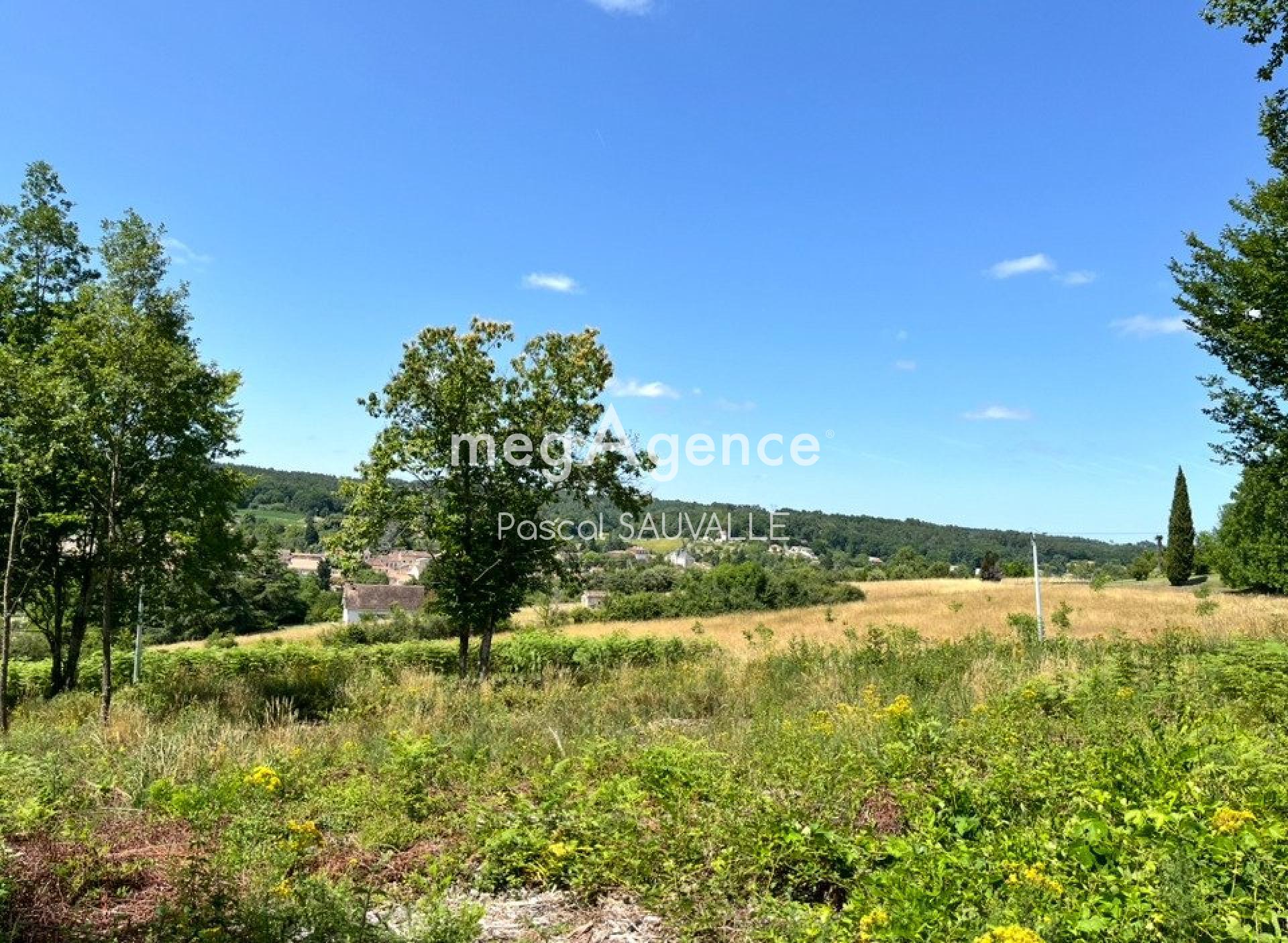 Terrain à VILLAMBLARD, 24140 - 7180m² · 80 000 €