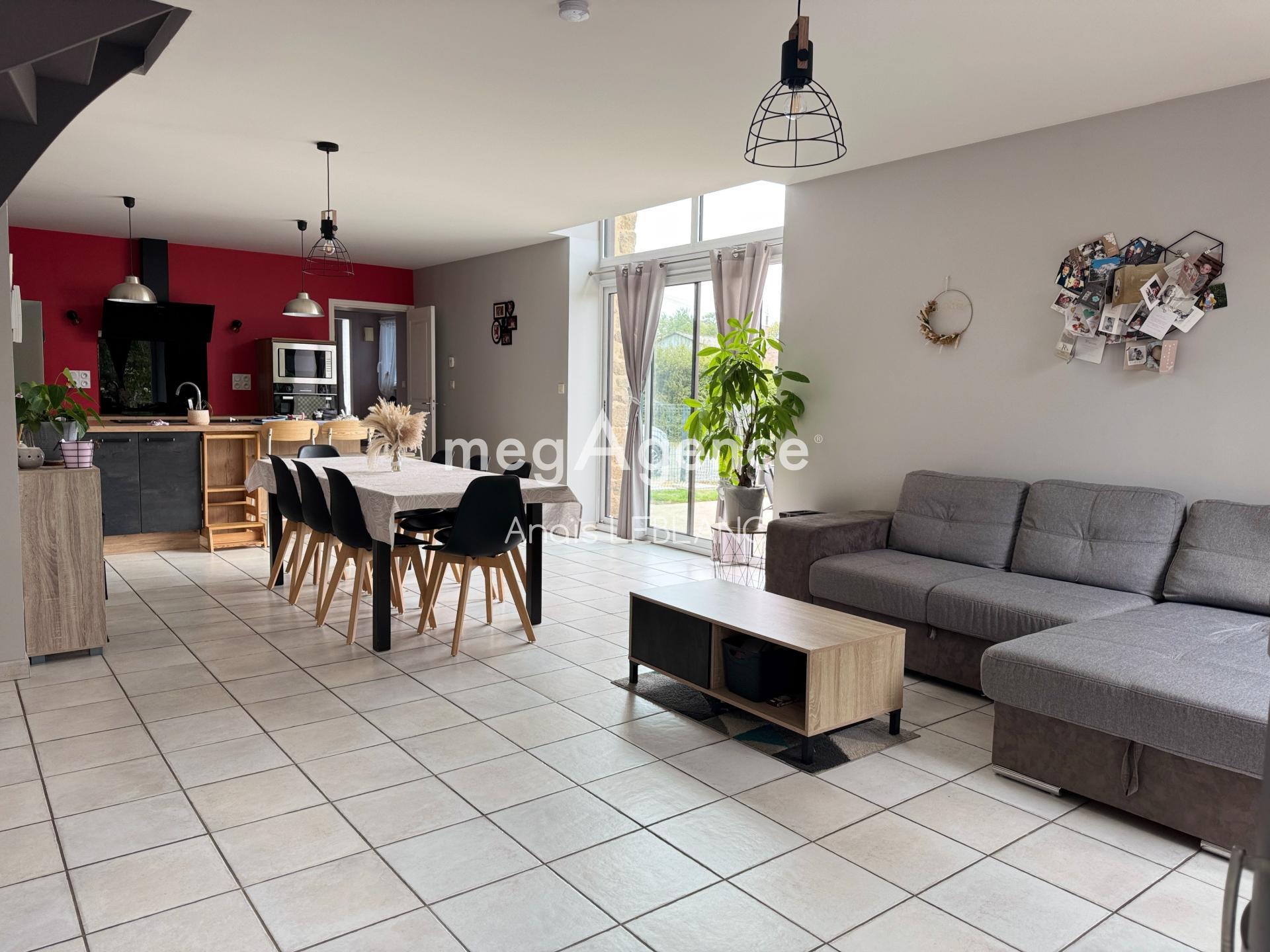 Maison 5 pièces 118 m² · à Hambers · 118 m² · 225 500 €