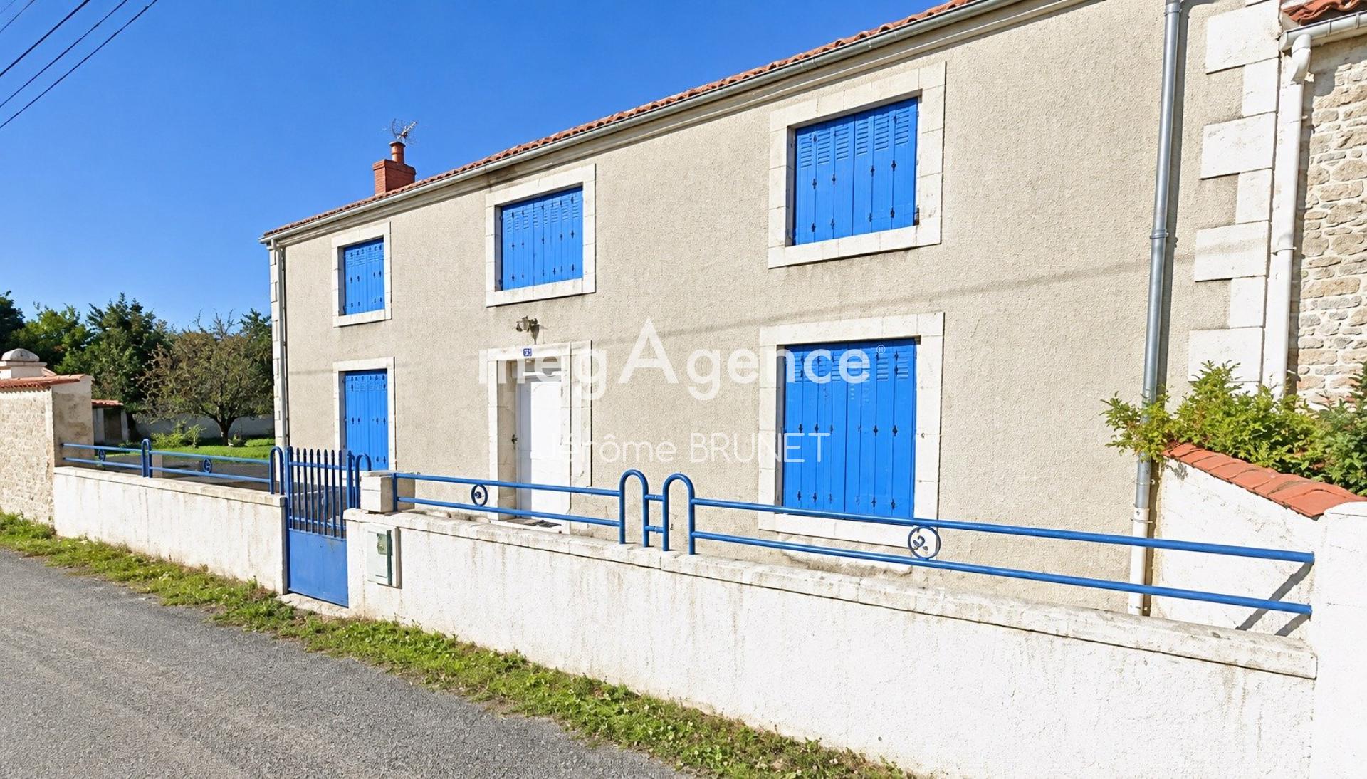 Maison 6 pièces 155 m² · à Nalliers · 155 m² · 212 275 €