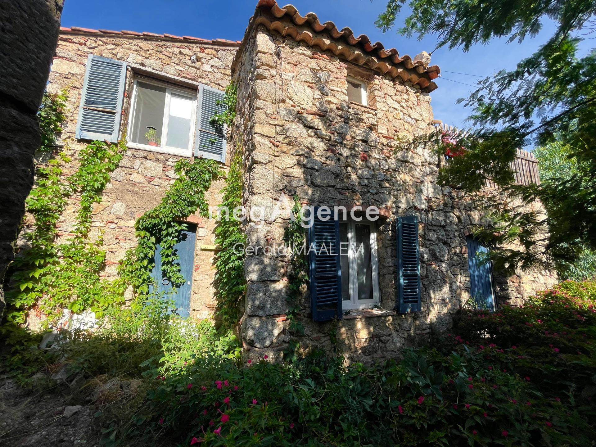 Maison 4 pièces 95 m² · à Le Plan-de-la-Tour · 95 m² · 260 000 €