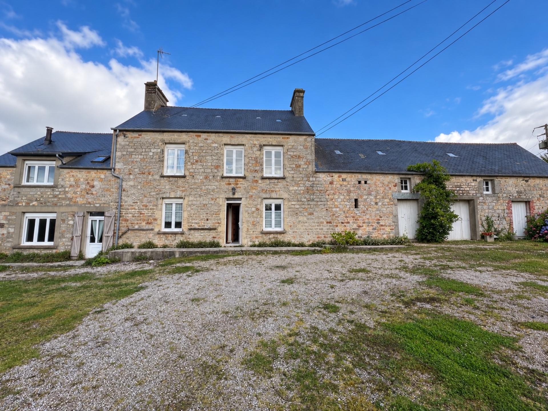Maison 5 pièces 370 m² · à Grosville · 370 m² · 355 000 €