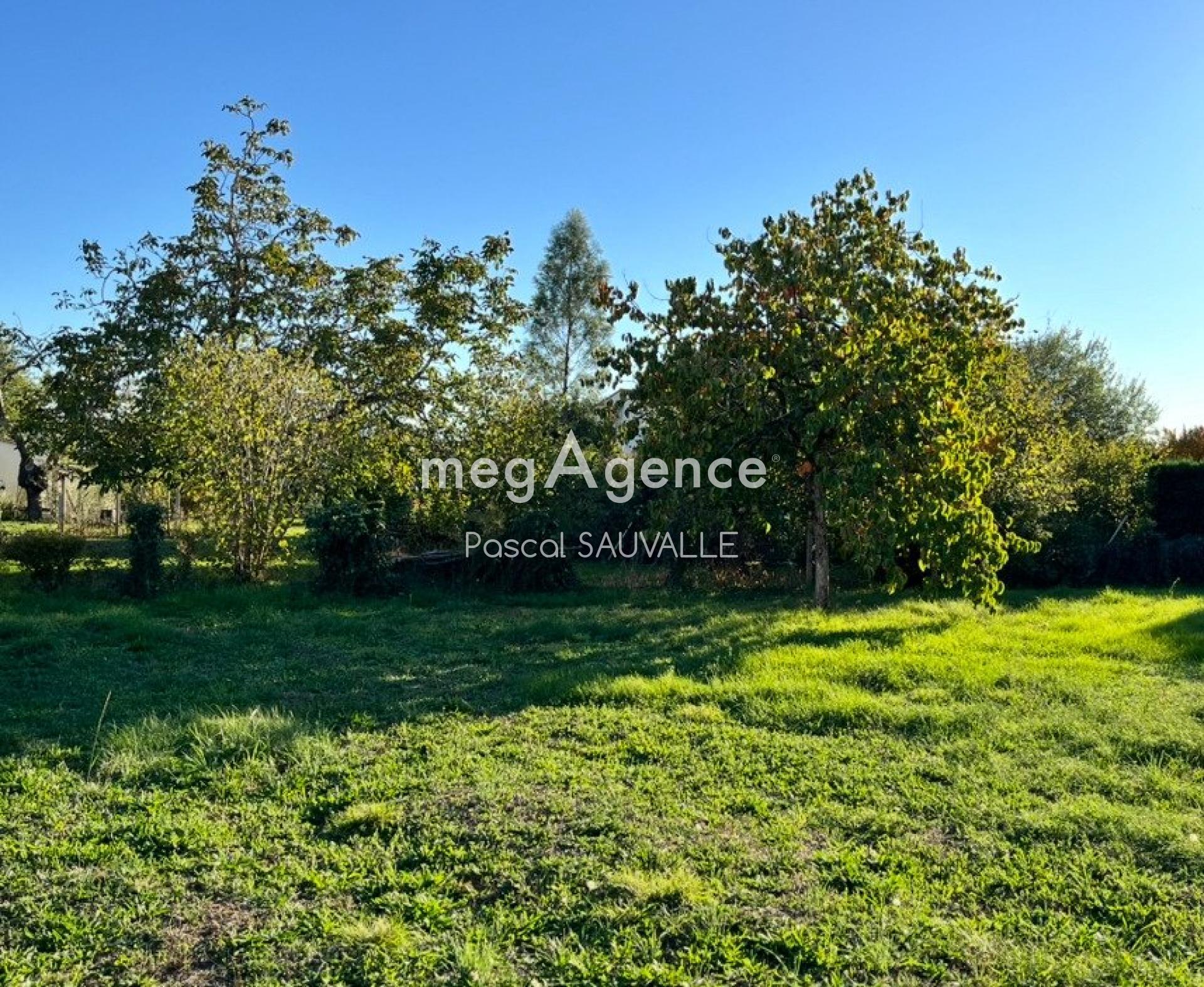 Terrain à BERGERAC, 24100 - 870m² · 54 000 €