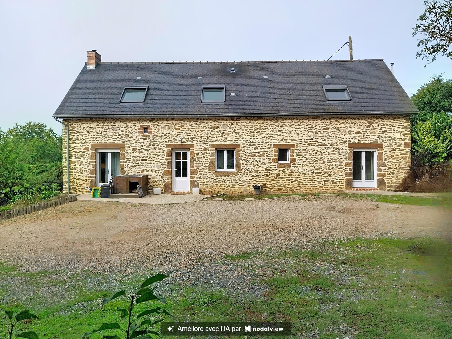Maison 6 pièces 143 m² · à Marcillé-la-Ville · 143 m² · 264 500 €