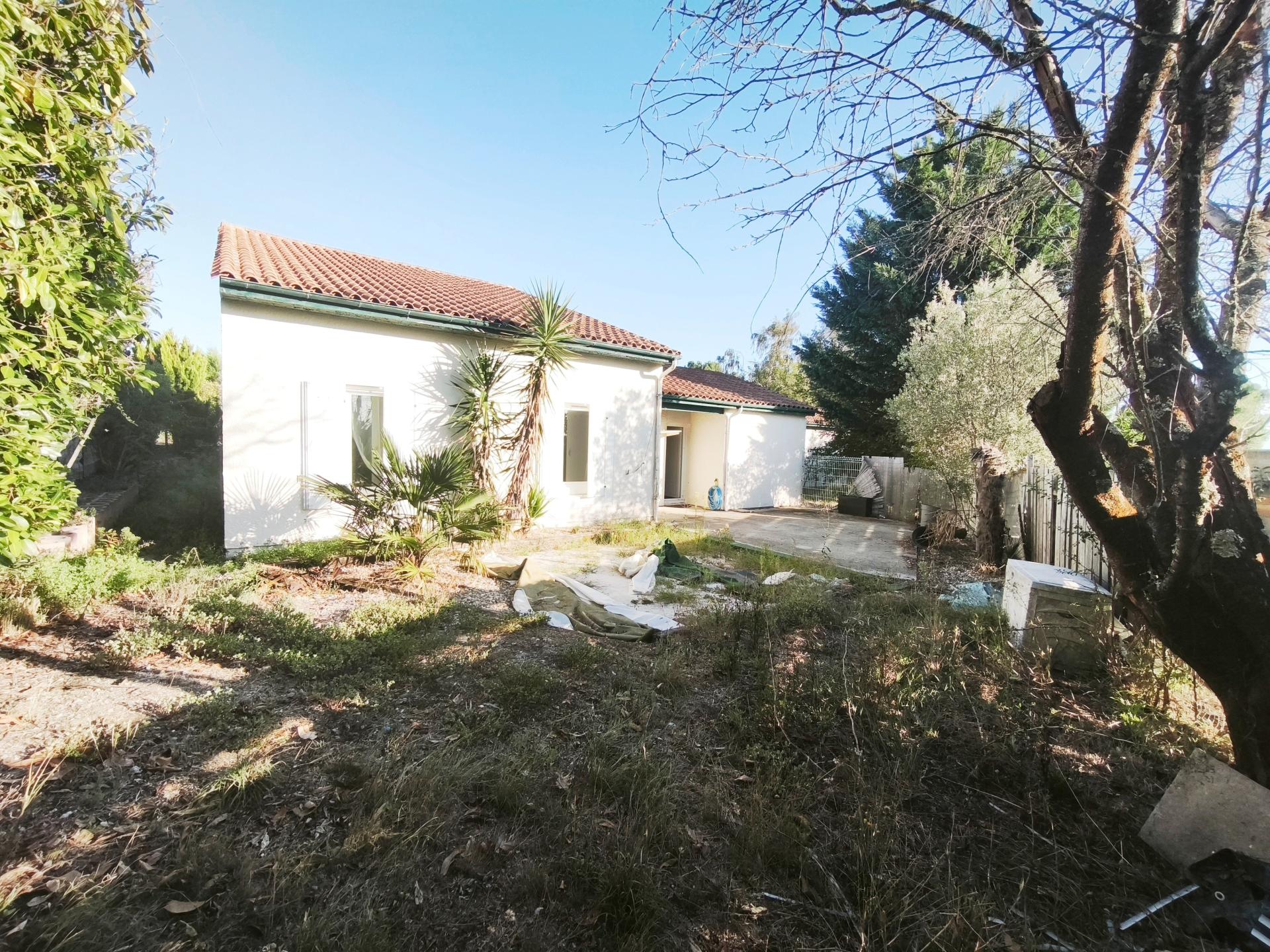 Maison 6 pièces 118 m² · à Saint-Ciers-sur-Gironde · 118 m² · 165 000 €