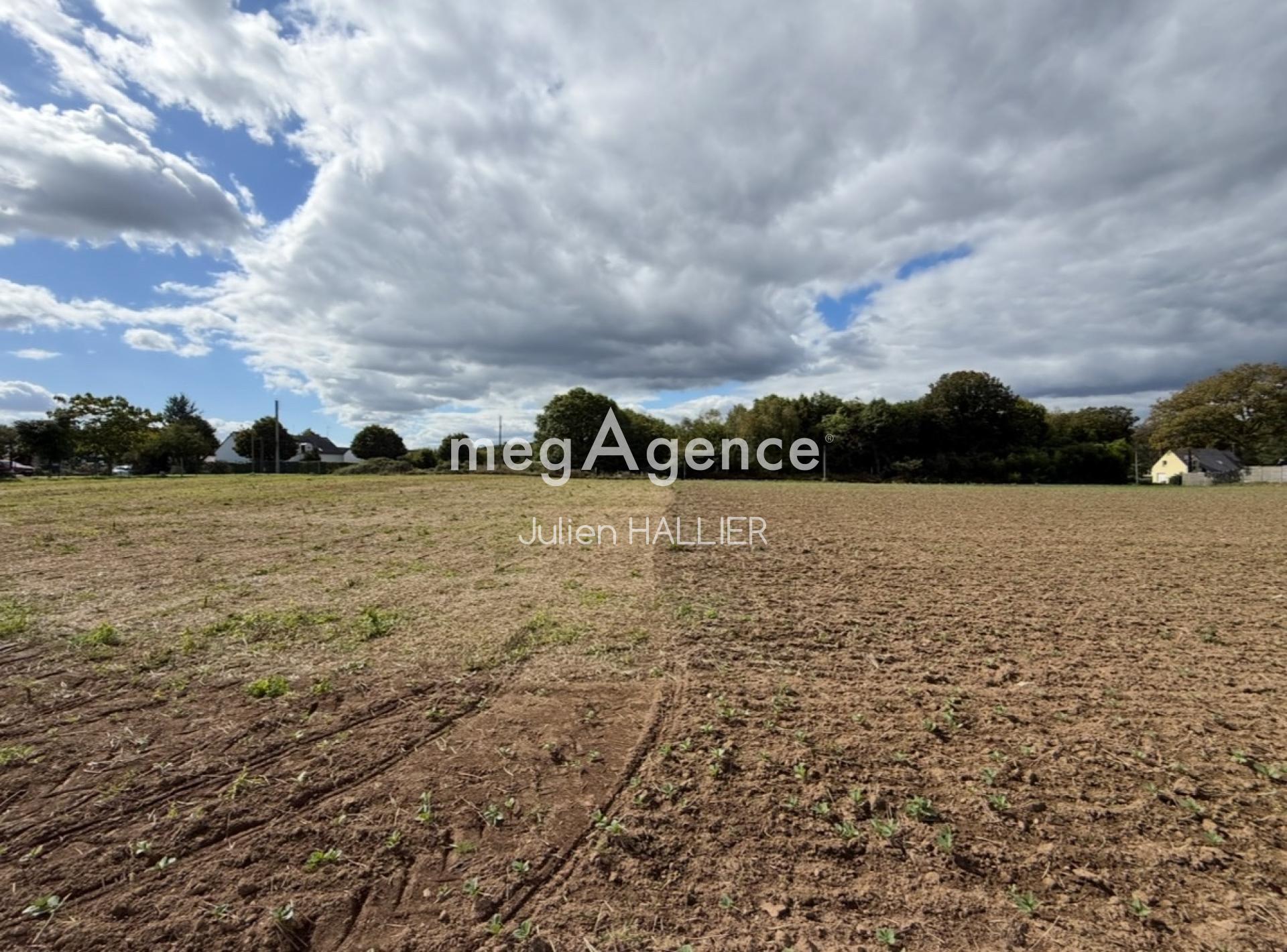 Terrain à MOLAC, 56230 - 703m² · 54 950 €