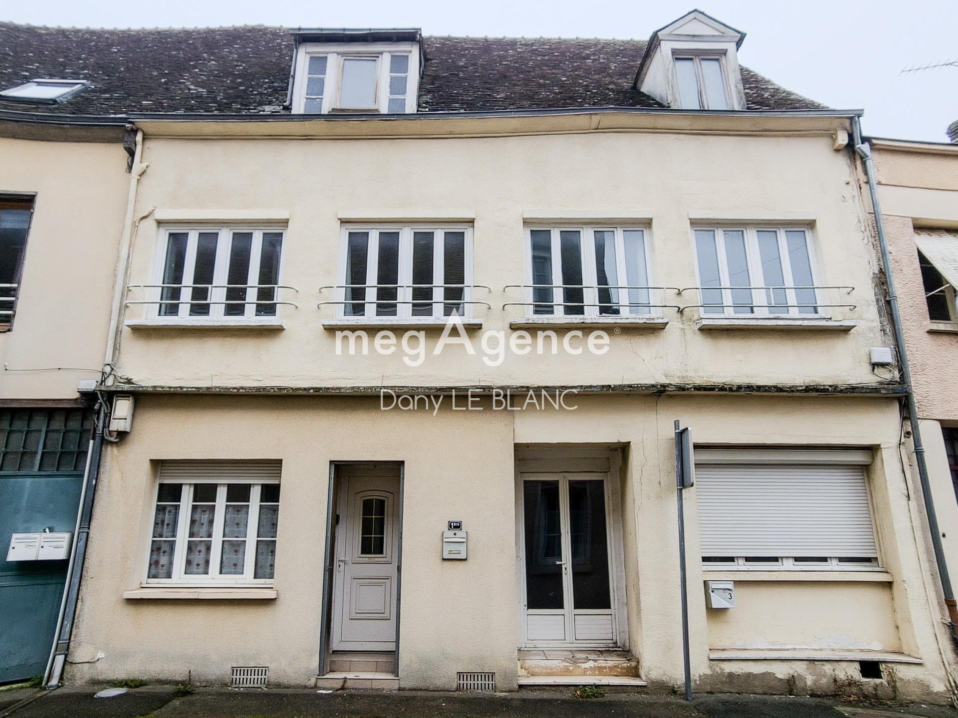 Immeuble 1 pièce 290 m² · à Illiers-Combray · 290 m² · 127 900 €
