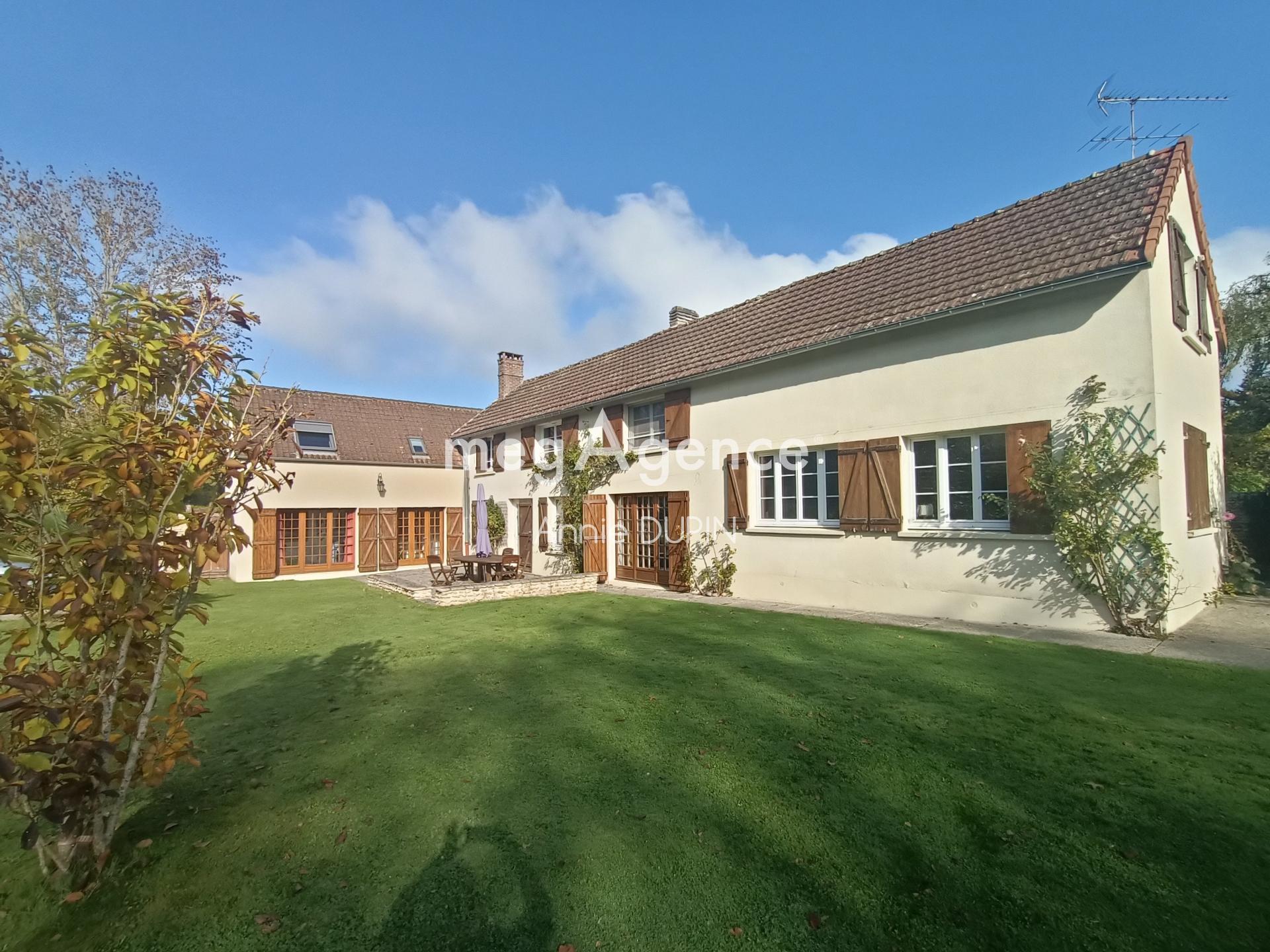 Maison 10 pièces 261 m² · à Gambais · 261 m² · 795 000 €