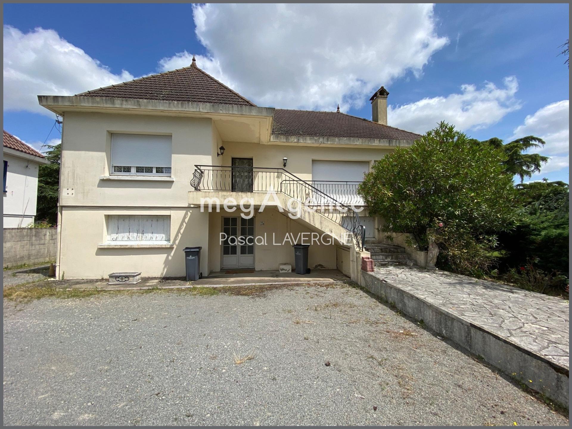 Maison 9 pièces 240 m² · à Challans · 240 m² · 274 000 €