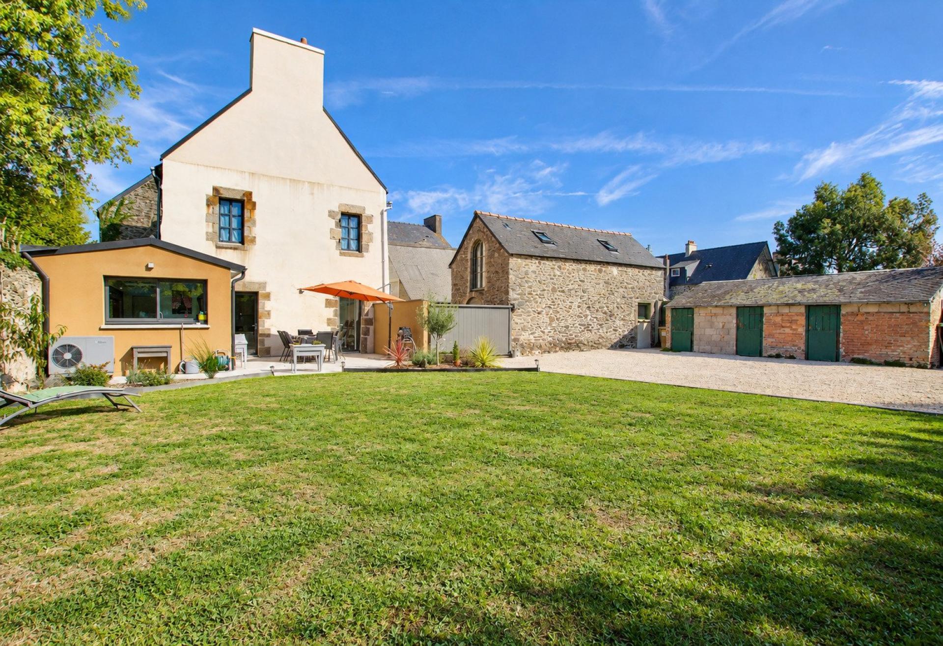 Maison 6 pièces 152 m² · à Saint-Jouan-des-Guerets · 152 m² · 698 400 €