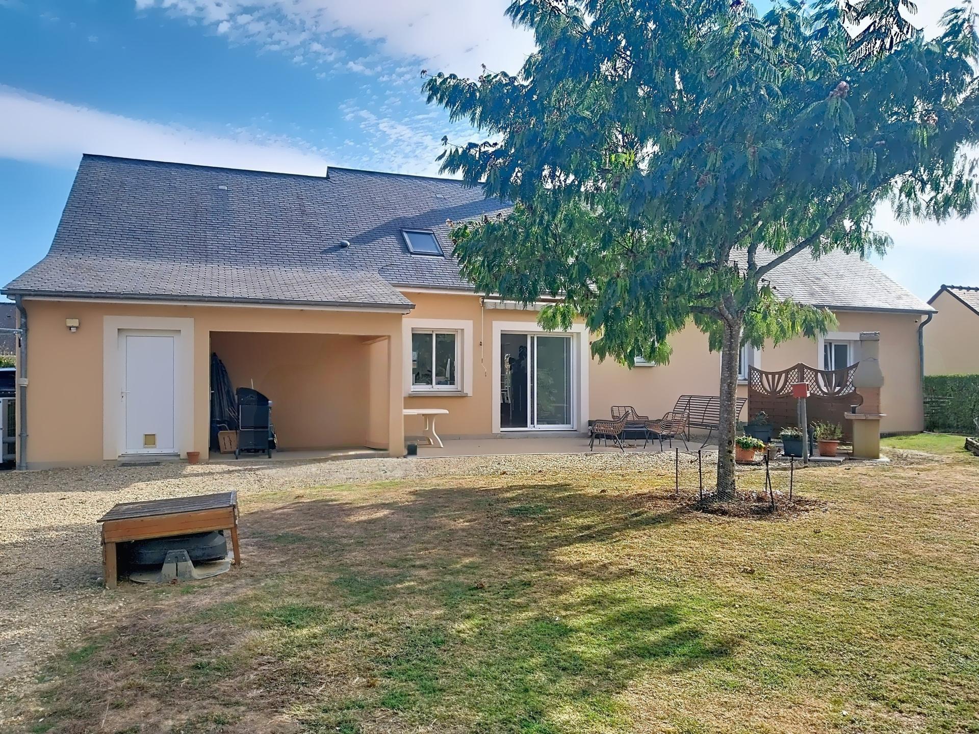 Maison 7 pièces 177 m² · à La Chapelle-Rainsouin · 177 m² · 295 000 €